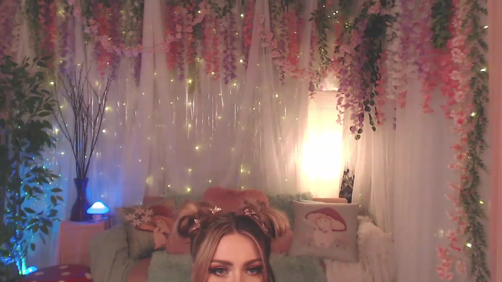 Gallery image thumbnail from KylieKohl's myfreecams stream on, 05/11/2023, 02:58 image 15 of 20
