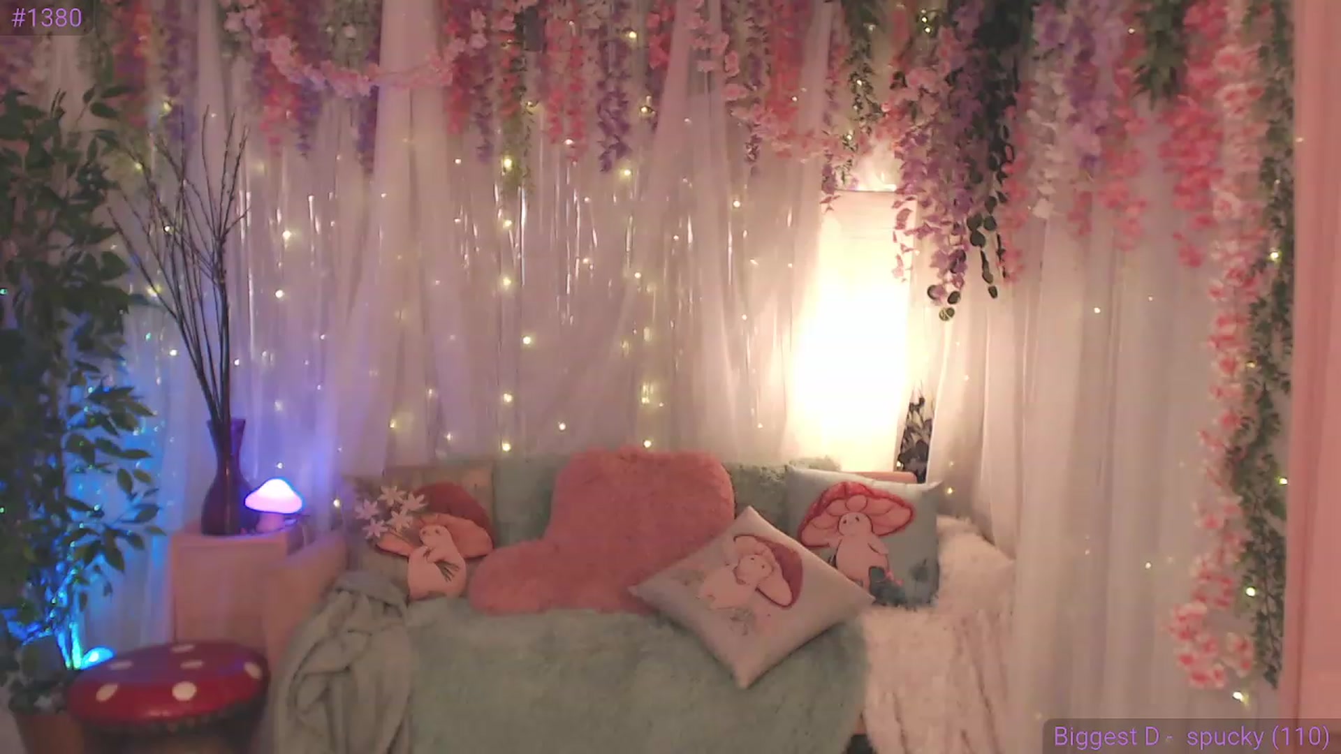 Gallery image thumbnail from KylieKohl's myfreecams stream on, 05/13/2023, 03:05 image 19 of 20