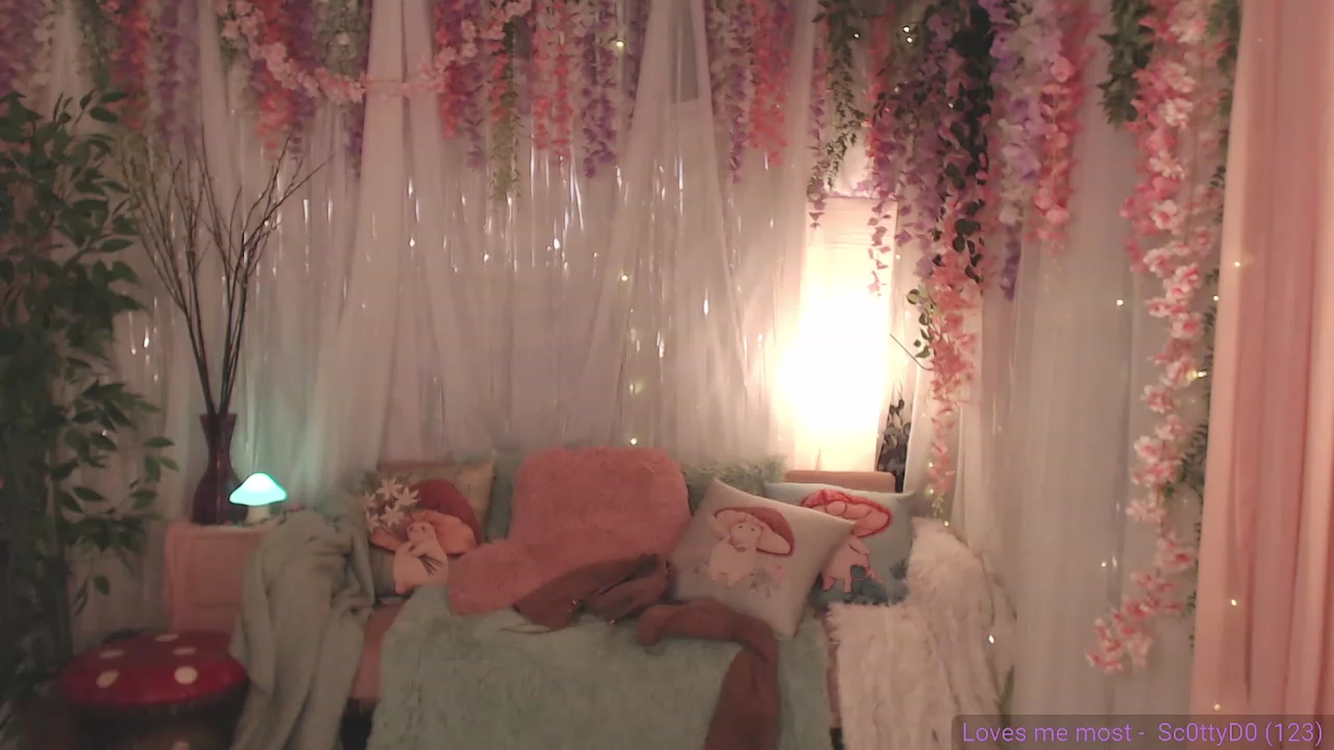 Gallery image thumbnail from KylieKohl's myfreecams stream on, 06/20/2023, 03:54 image 12 of 20