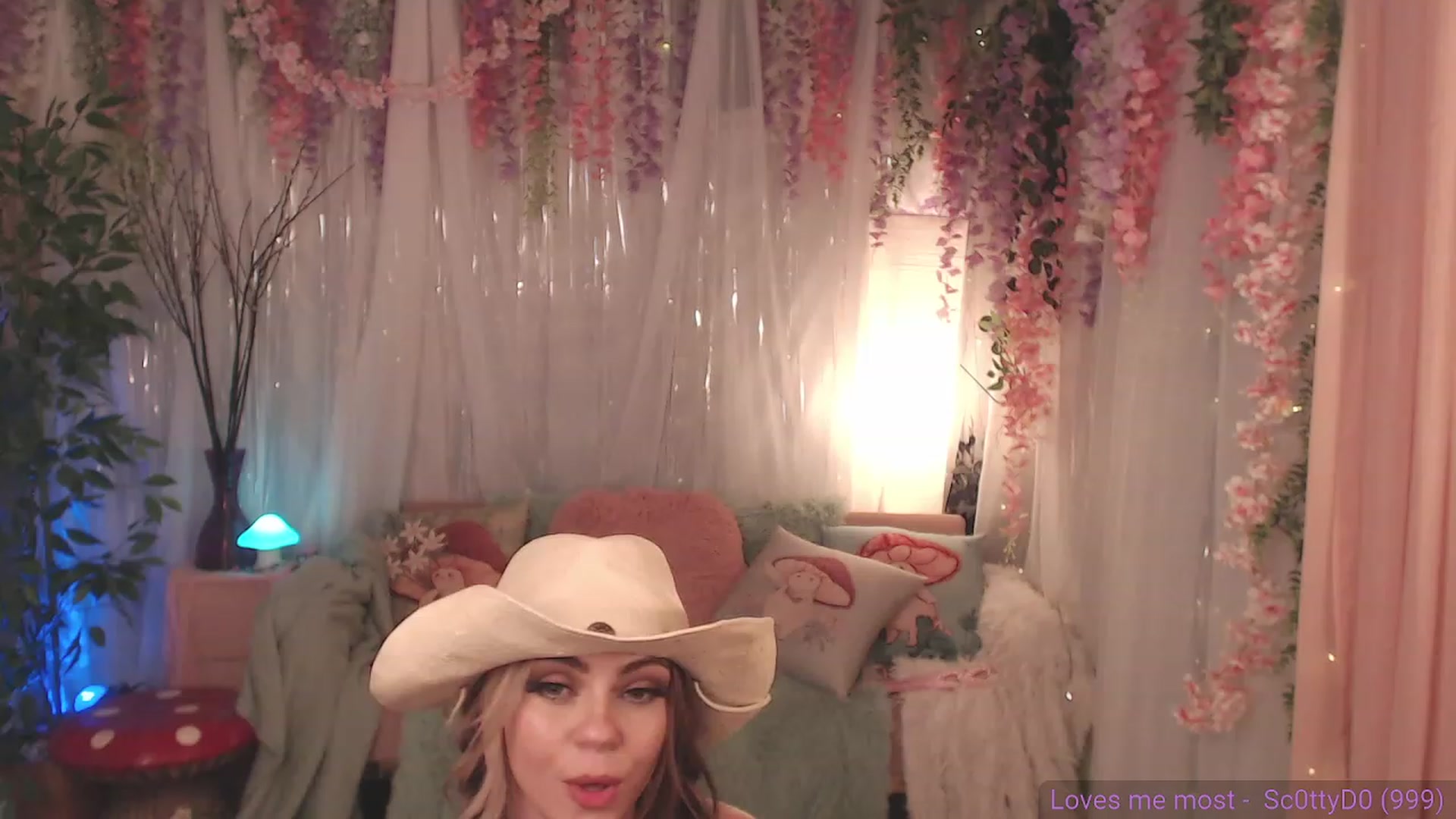 Gallery image thumbnail from KylieKohl's myfreecams stream on, 06/20/2023, 06:03 image 13 of 20