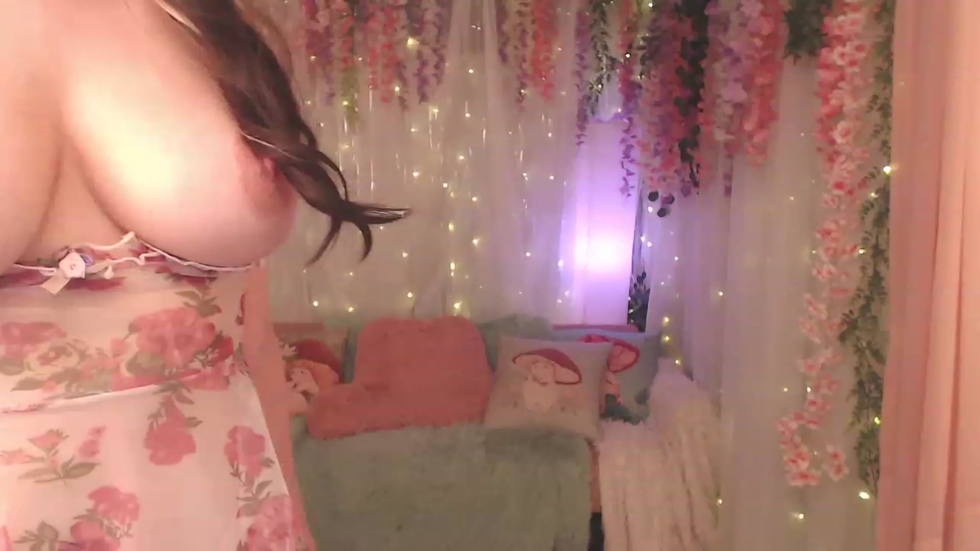 Gallery image thumbnail from KylieKohl's myfreecams stream on, 07/11/2023, 05:08 image 20 of 20