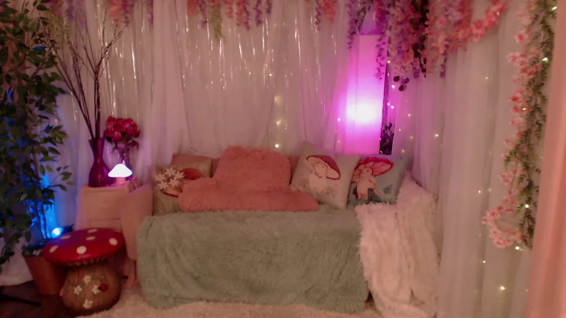 Gallery image thumbnail from KylieKohl's myfreecams stream on, 07/20/2023, 04:25 image 19 of 20