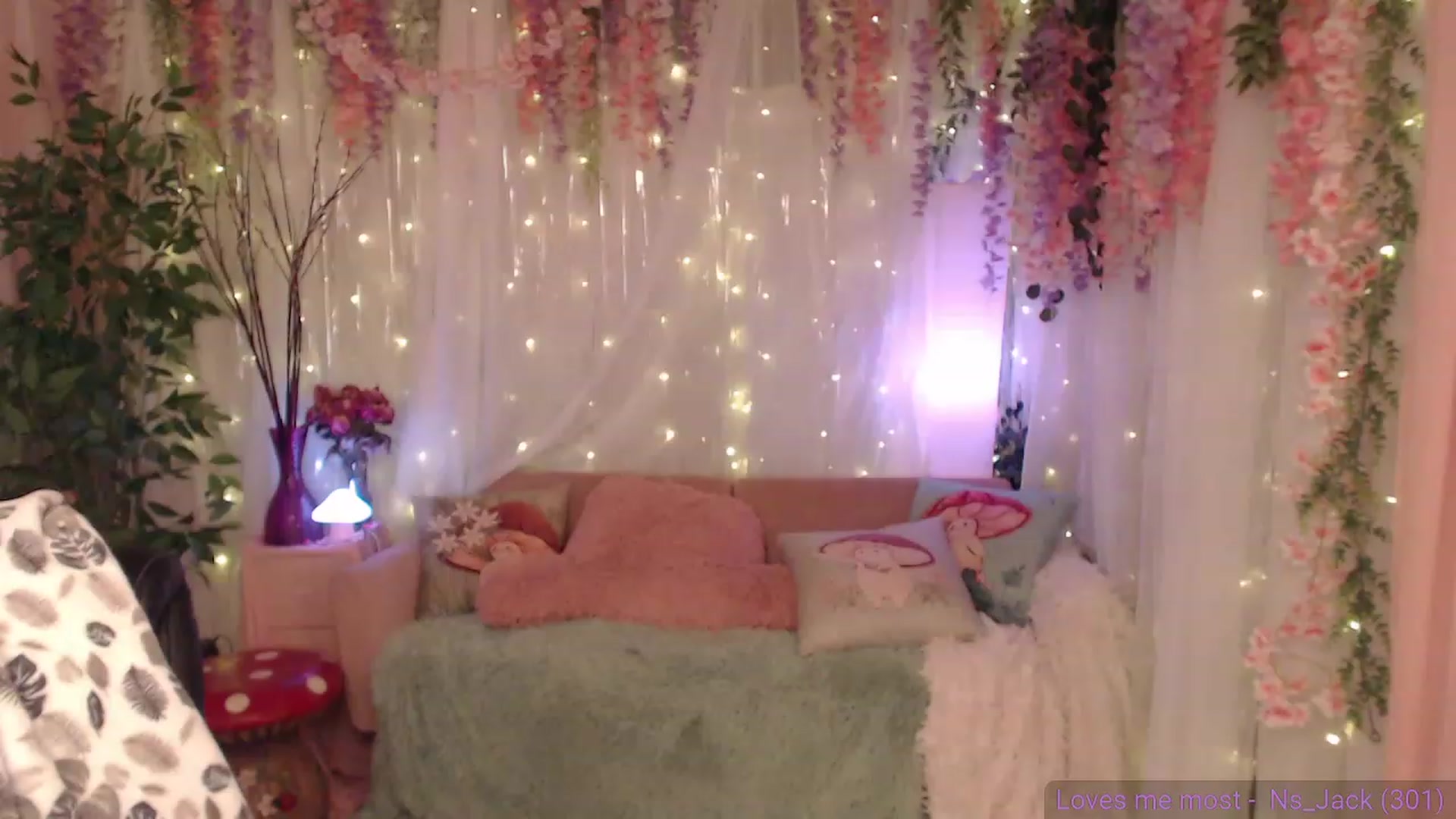 Gallery image thumbnail from KylieKohl's myfreecams stream on, 07/29/2023, 04:58 image 1 of 20