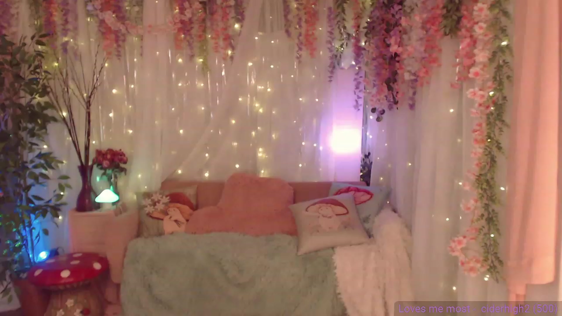 Gallery image thumbnail from KylieKohl's myfreecams stream on, 08/03/2023, 05:00 image 10 of 20