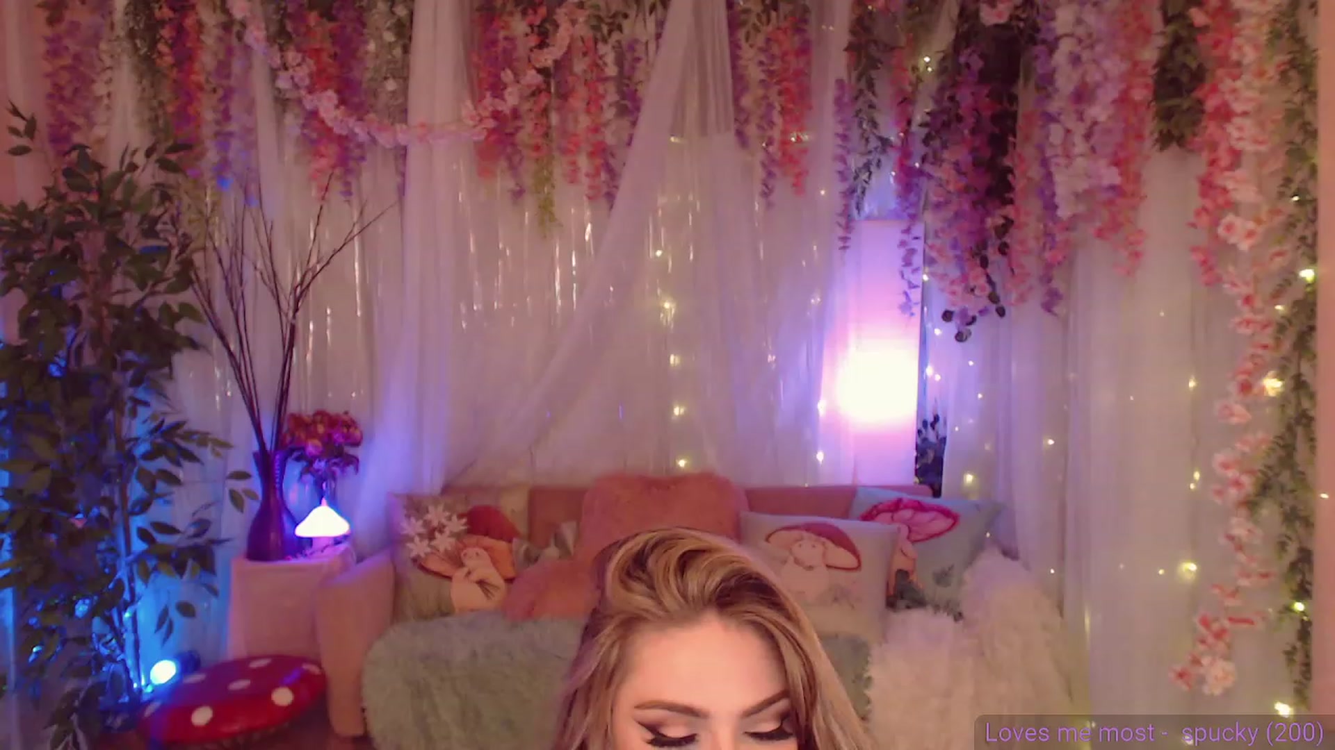 Gallery image thumbnail from KylieKohl's myfreecams stream on, 08/08/2023, 04:27 image 17 of 20