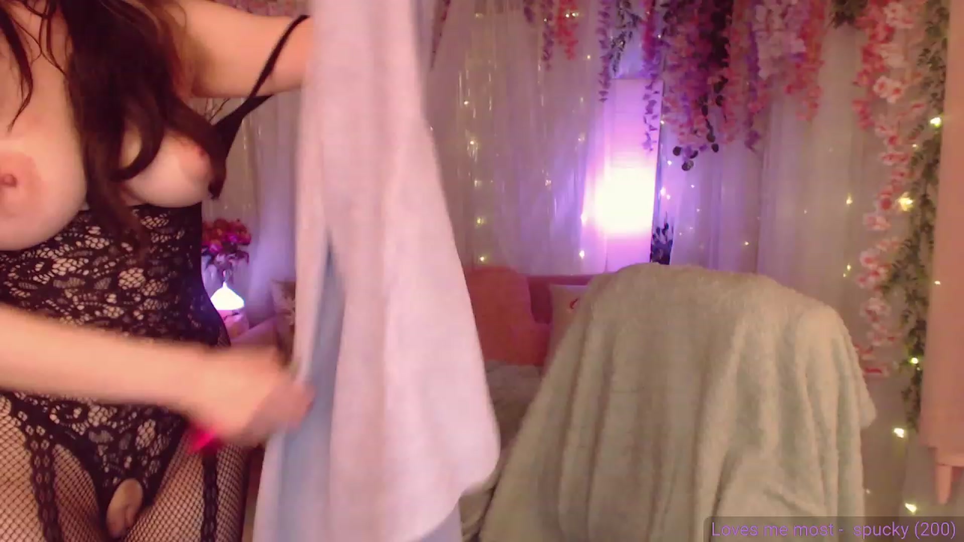 Gallery image thumbnail from KylieKohl's myfreecams stream on, 08/08/2023, 06:14 image 19 of 20