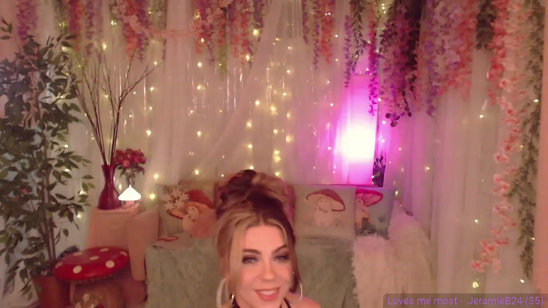 Gallery image thumbnail from KylieKohl's myfreecams stream on, 08/10/2023, 05:55 image 1 of 20