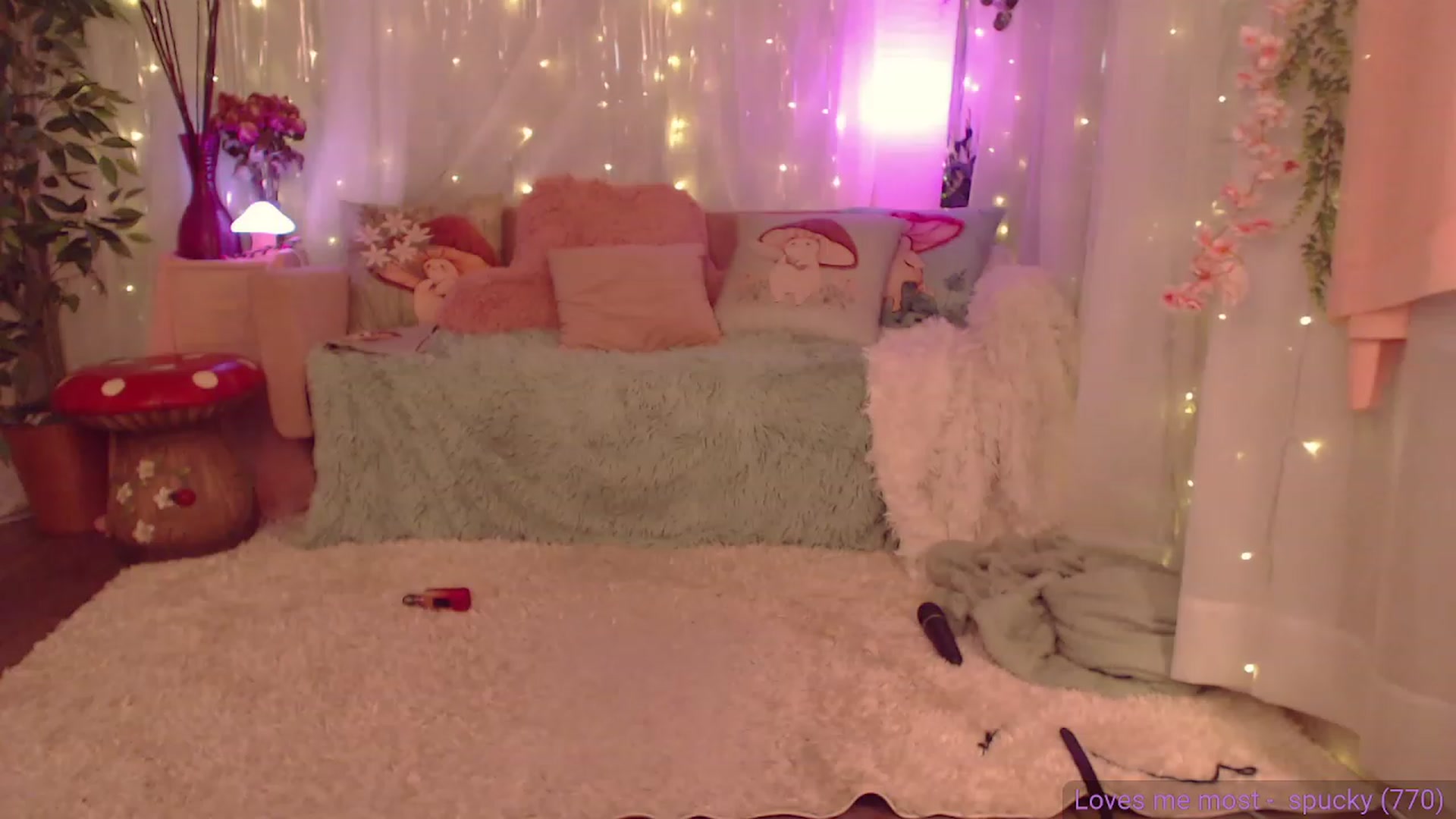 Gallery image thumbnail from KylieKohl's myfreecams stream on, 08/10/2023, 06:50 image 2 of 20