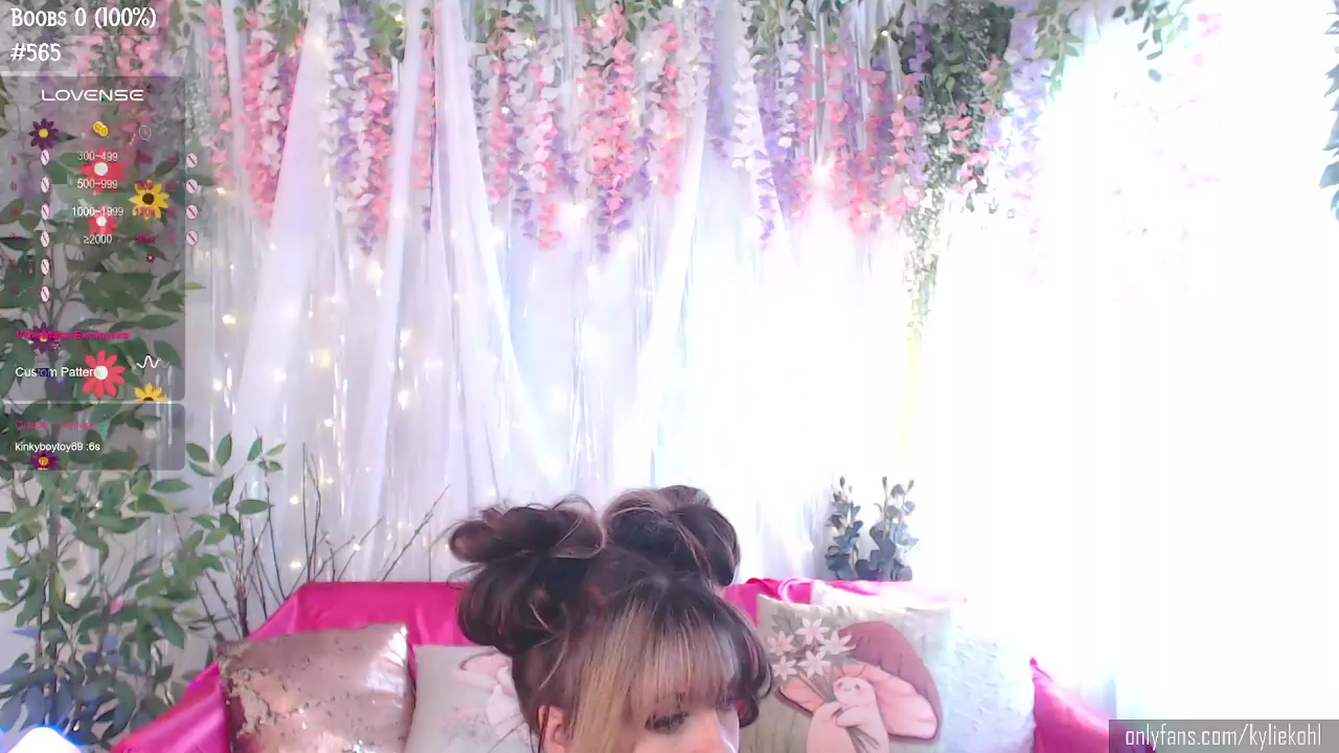 Gallery image thumbnail from KylieKohl's myfreecams stream on, 04/05/2024, 21:36 image 18 of 20
