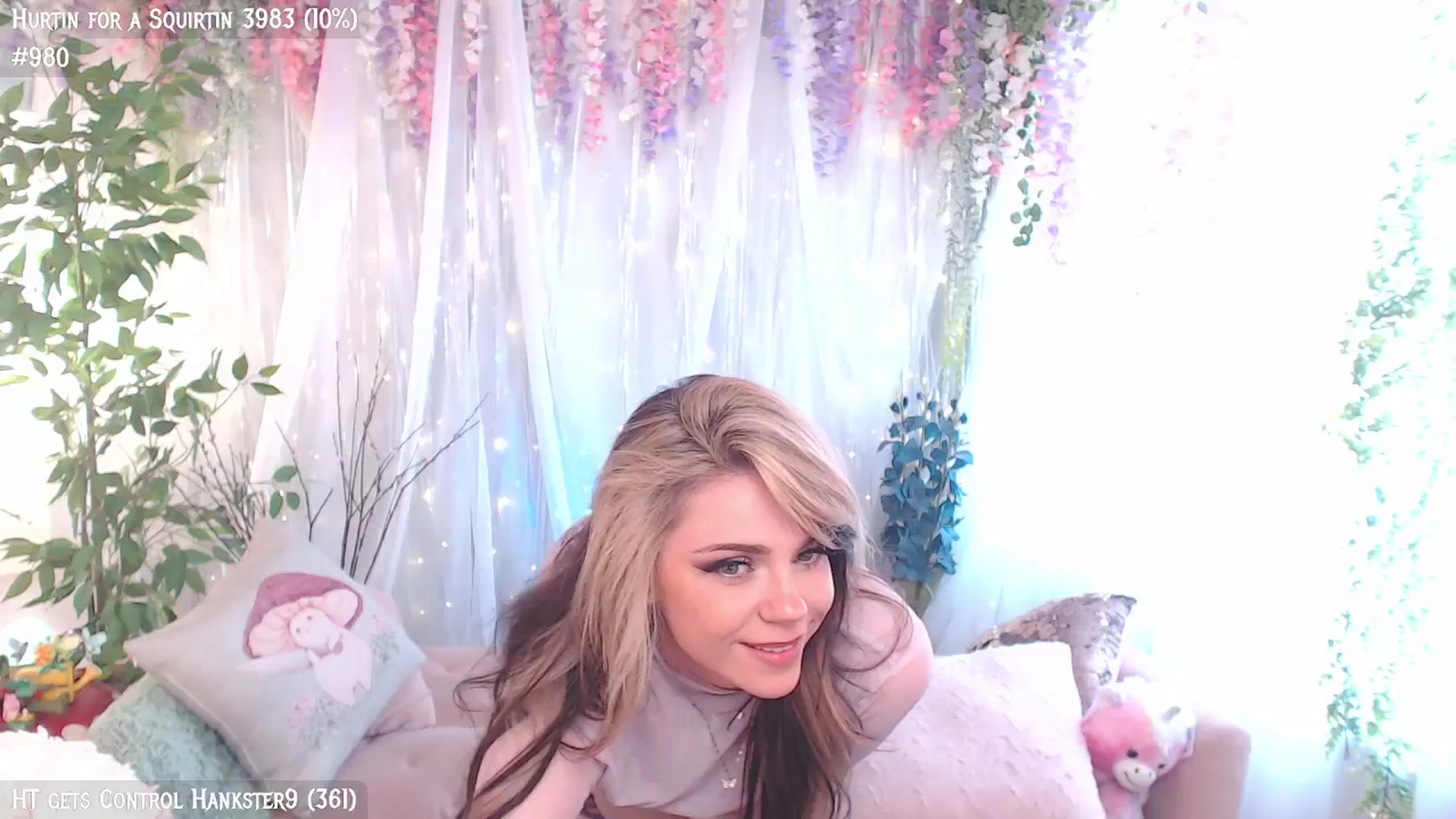 Gallery image thumbnail from KylieKohl's myfreecams stream on, 07/10/2024, 21:43 image 11 of 20