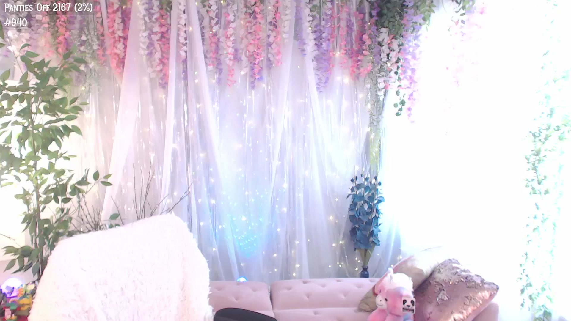 Gallery image thumbnail from KylieKohl's myfreecams stream on, 07/15/2024, 19:12 image 9 of 20