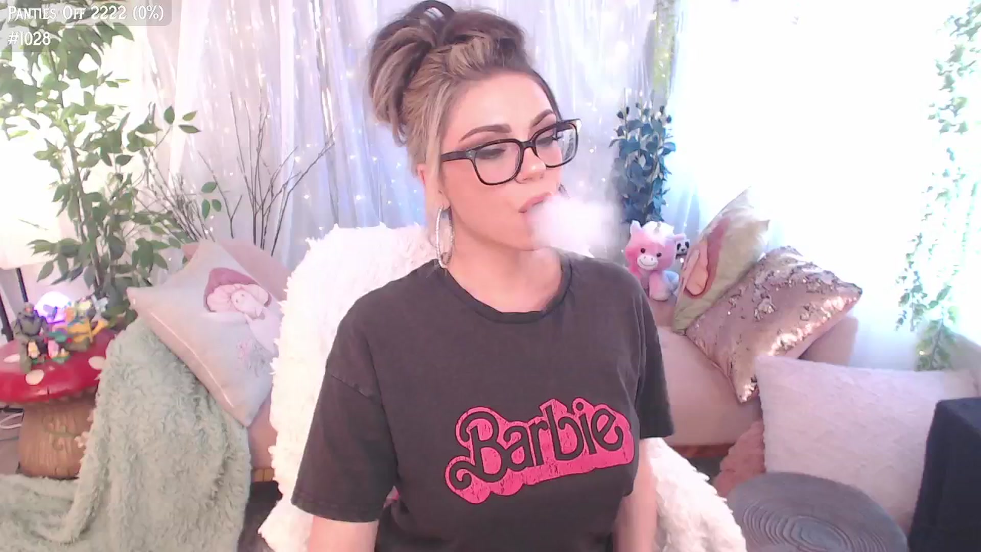 Gallery image thumbnail from KylieKohl's myfreecams stream on, 07/17/2024, 17:57 image 1 of 20