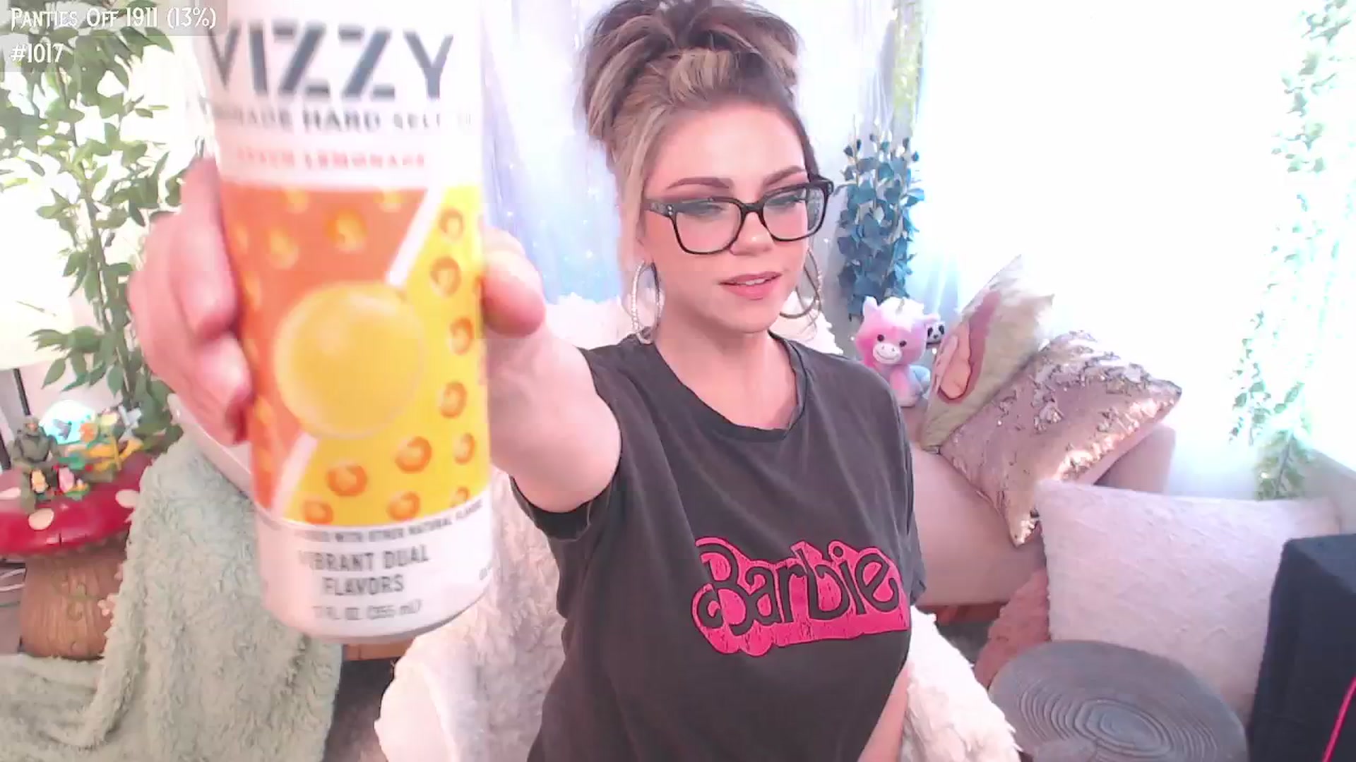 Gallery image thumbnail from KylieKohl's myfreecams stream on, 07/17/2024, 19:28 image 5 of 20