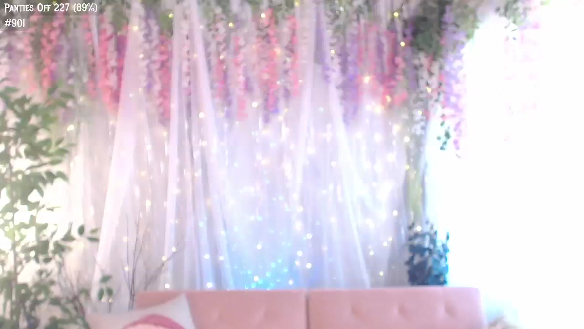 Gallery image thumbnail from KylieKohl's myfreecams stream on, 07/25/2024, 21:11 image 1 of 20