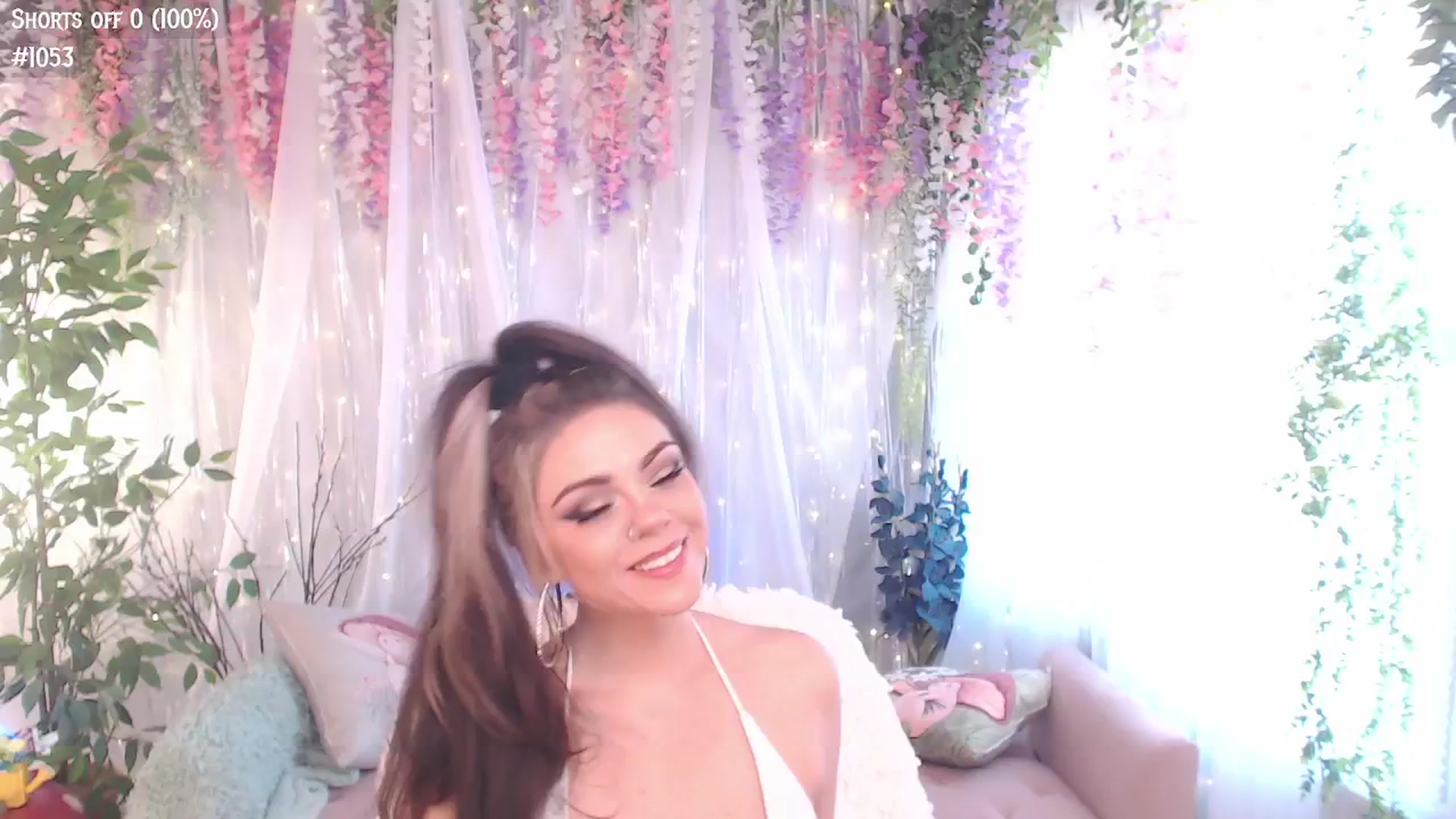Gallery image thumbnail from KylieKohl's myfreecams stream on, 07/31/2024, 21:13 image 9 of 20