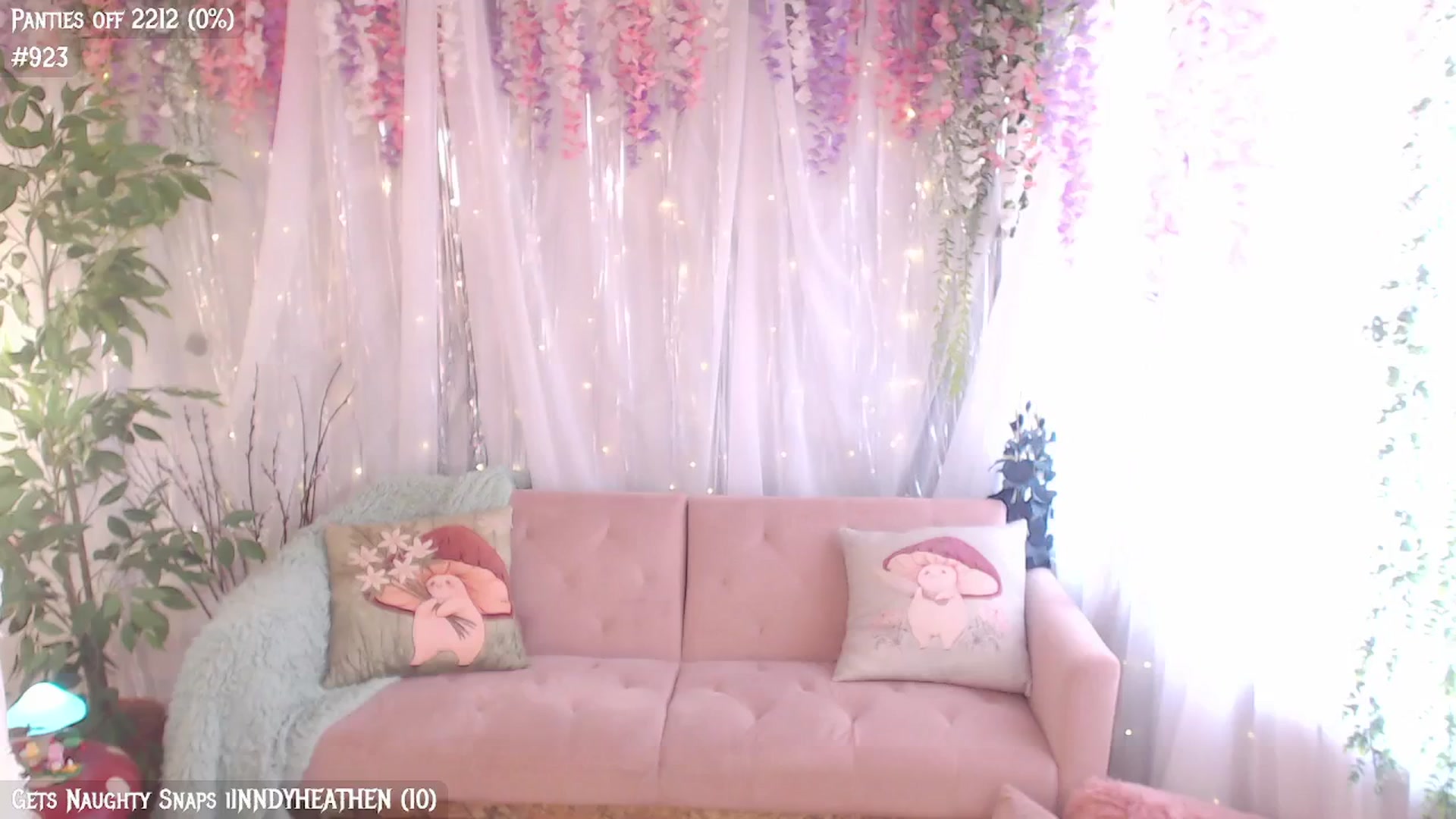 Gallery image thumbnail from KylieKohl's myfreecams stream on, 08/16/2024, 17:58 image 15 of 20