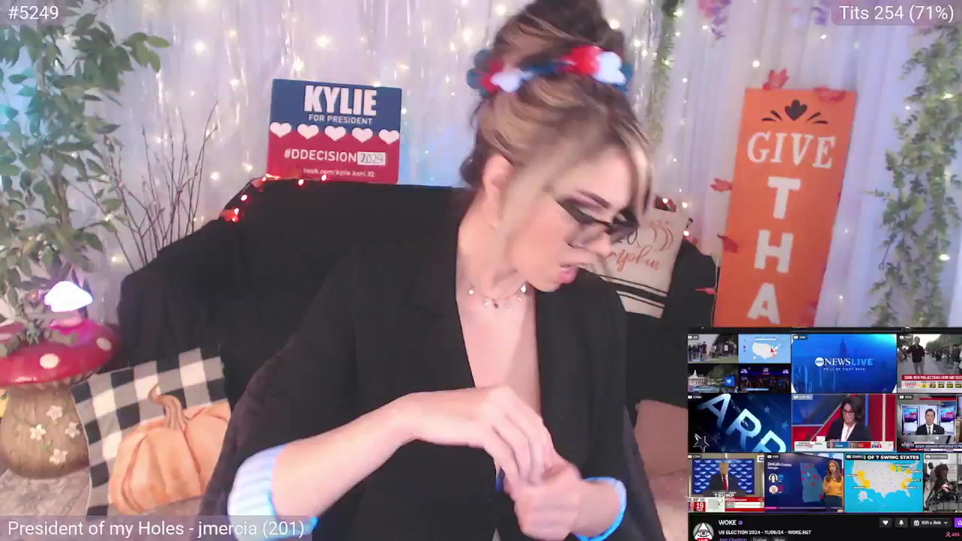 Gallery image thumbnail from KylieKohl's myfreecams stream on, 11/06/2024, 02:42 image 7 of 20