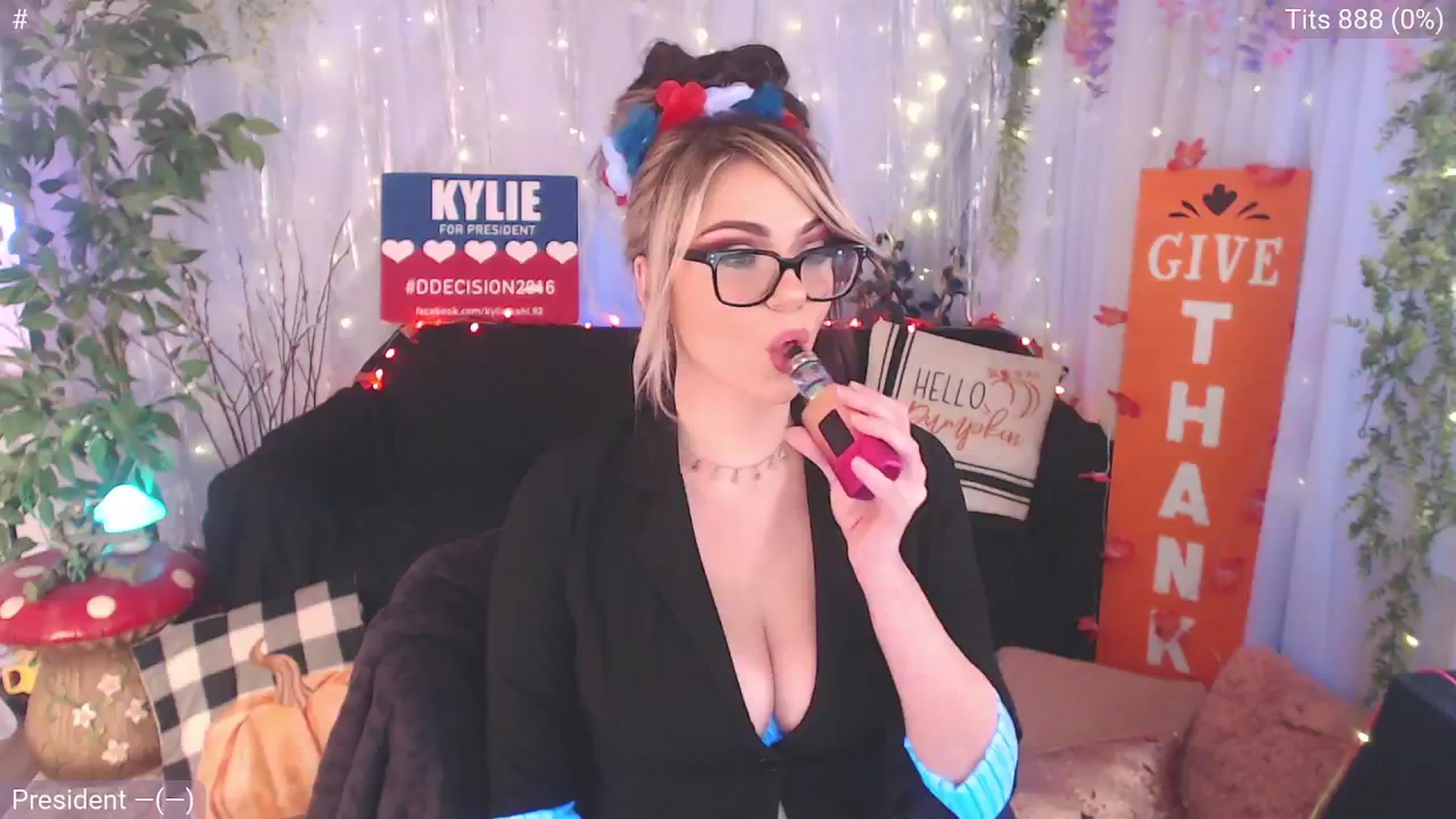 Gallery image thumbnail from KylieKohl's myfreecams stream on, 11/06/2024, 02:42 image 1 of 20
