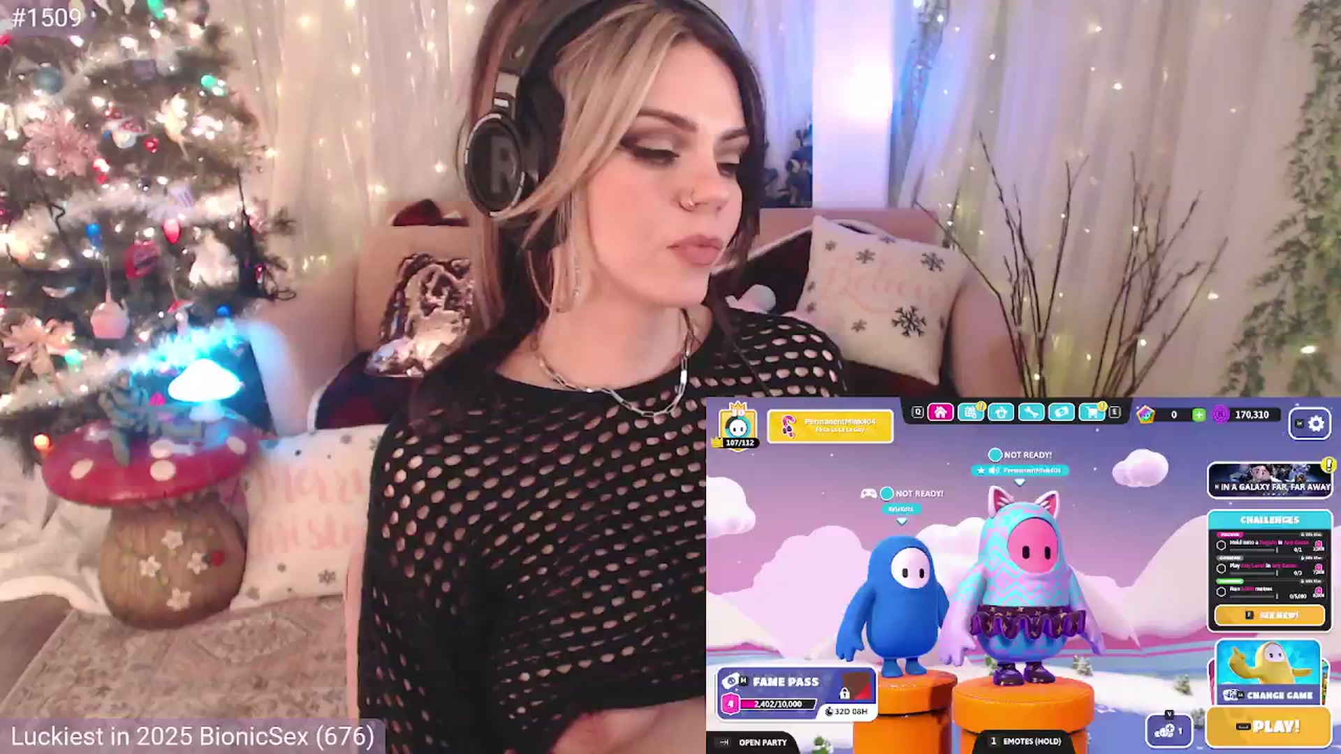 Gallery image thumbnail from KylieKohl's myfreecams stream on, 01/03/2025, 05:28 image 14 of 20
