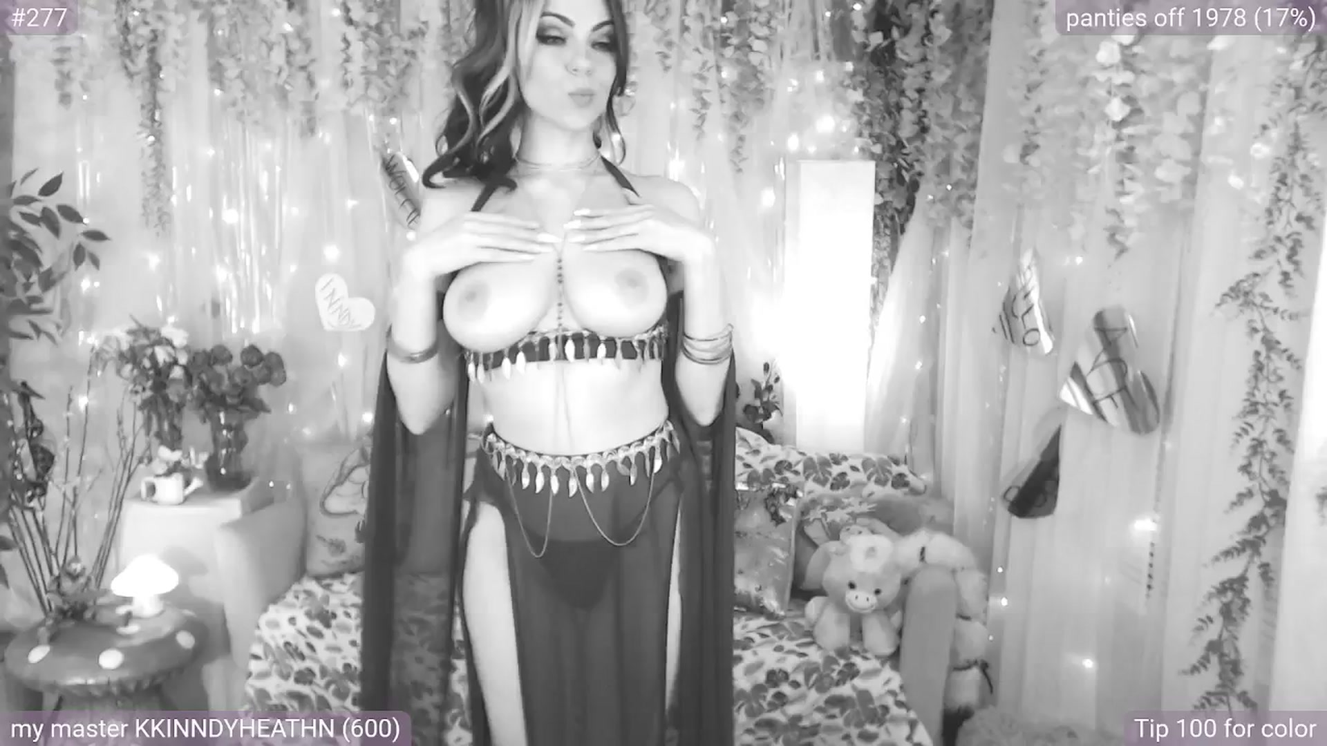 Gallery image thumbnail from KylieKohl's myfreecams stream on, 05/07/2025, 03:17 image 11 of 20