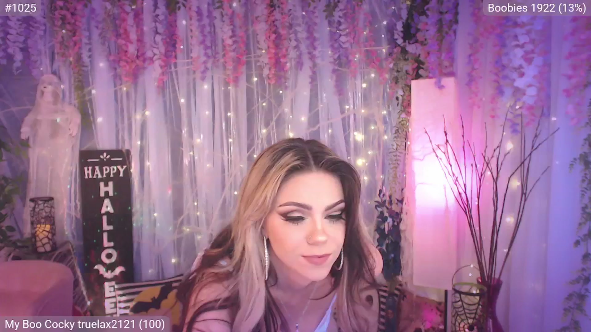 Gallery image thumbnail from KylieKohl's myfreecams stream on, 10/16/2025, 03:53 image 4 of 20