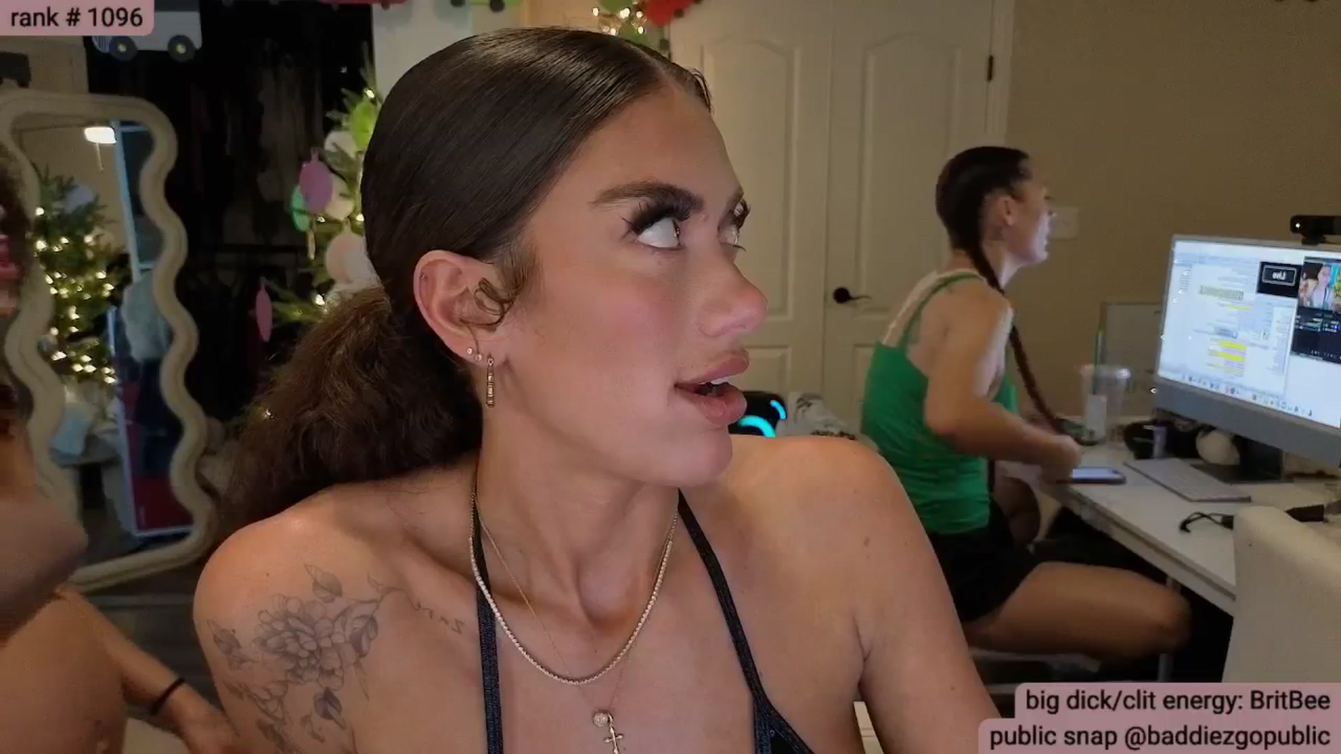 Gallery image thumbnail from KylieNicole's myfreecams stream on, 12/28/2025, 06:59 image 5 of 20