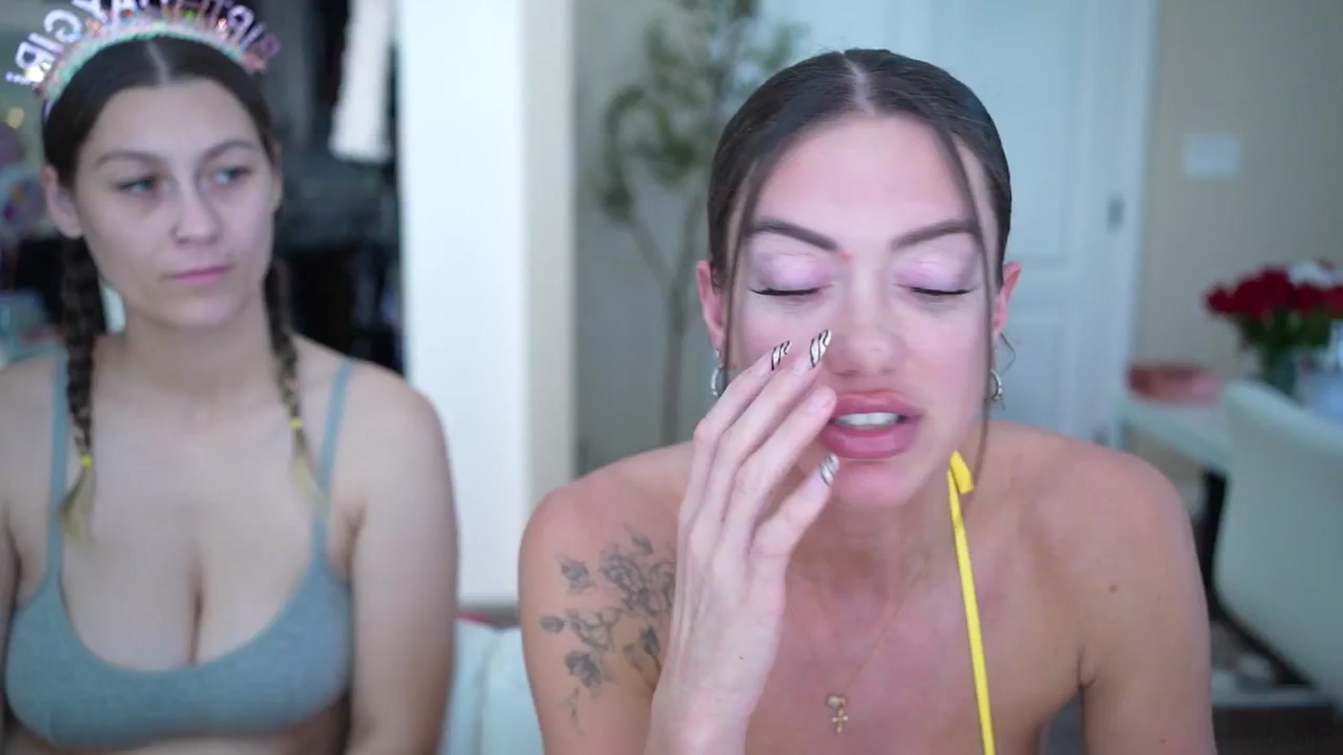 Gallery image thumbnail from KylieNicole's myfreecams stream on, 01/15/2026, 22:00 image 14 of 20