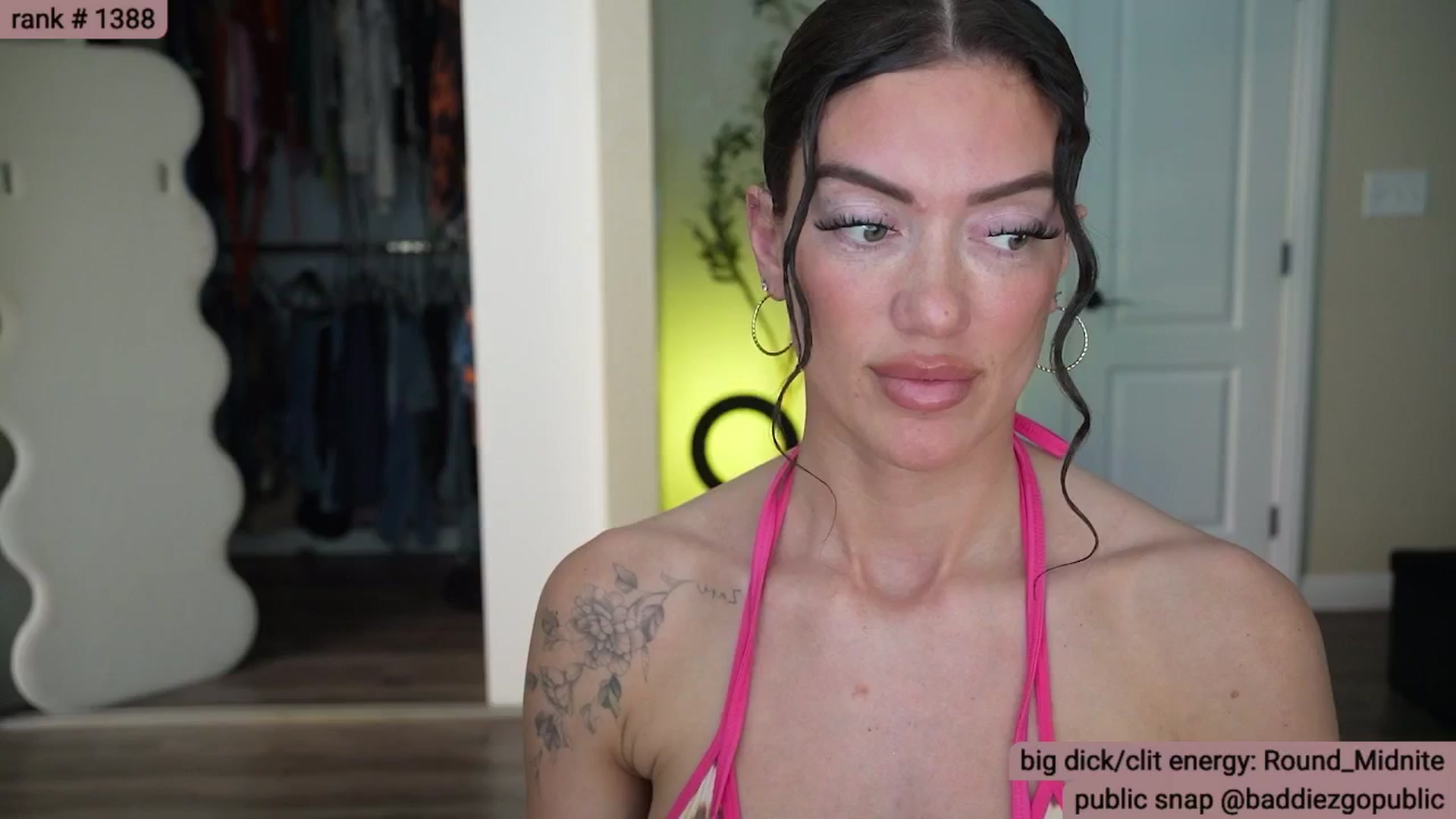 Gallery image thumbnail from KylieNicole's myfreecams stream on, 03/11/2026, 24:33 image 6 of 20