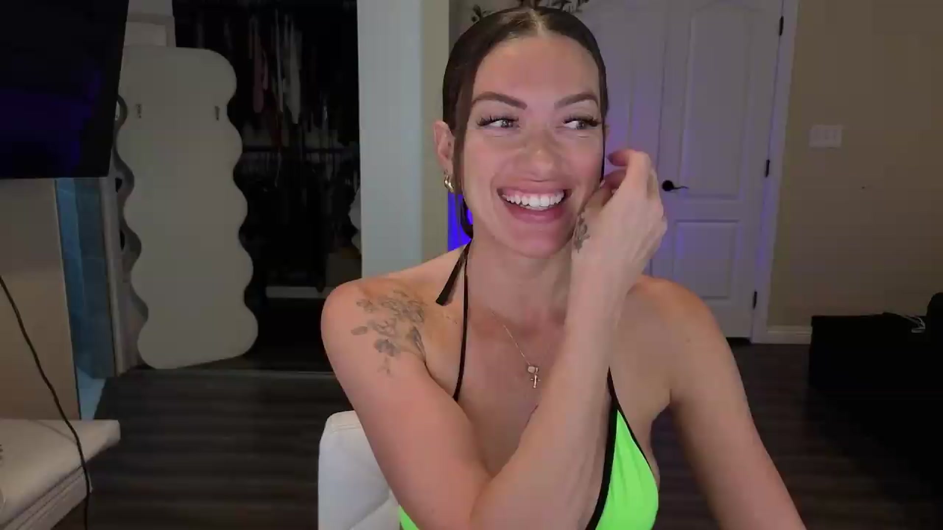 Gallery image thumbnail from KylieNicole's myfreecams stream on, 08/05/2026, 05:34 image 2 of 20