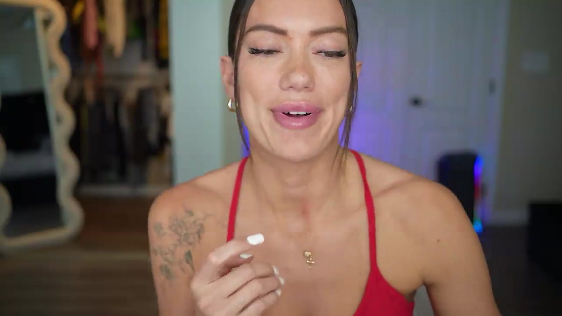 Gallery image thumbnail from KylieNicole's myfreecams stream on, 08/15/2026, 01:59 image 10 of 20