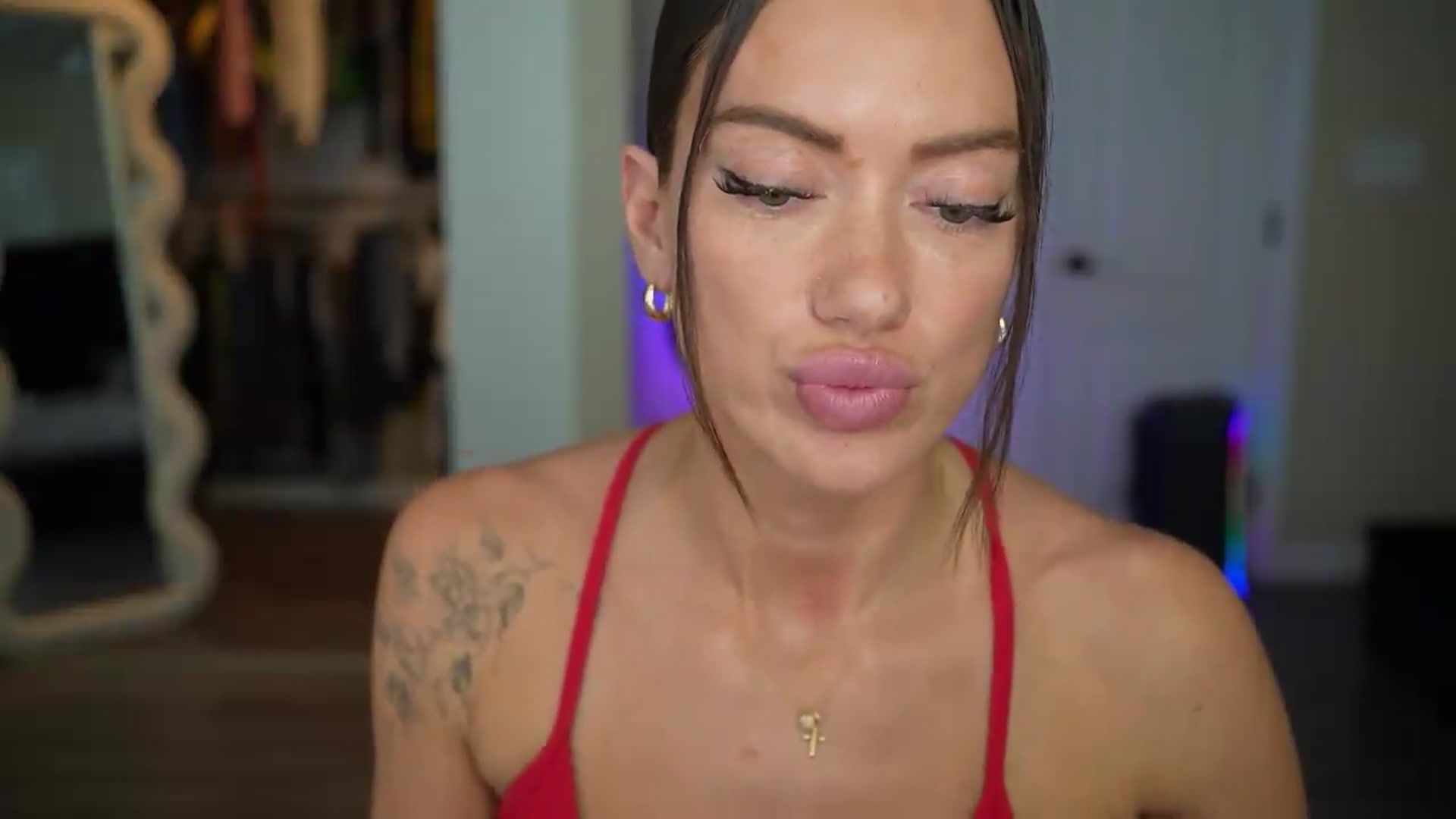 Gallery image thumbnail from KylieNicole's myfreecams stream on, 08/15/2026, 01:59 image 3 of 20