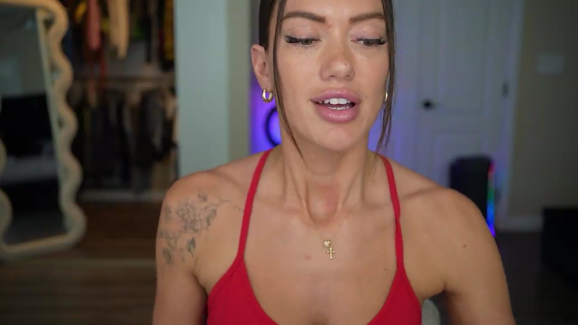 Gallery image thumbnail from KylieNicole's myfreecams stream on, 08/15/2026, 01:59 image 4 of 20