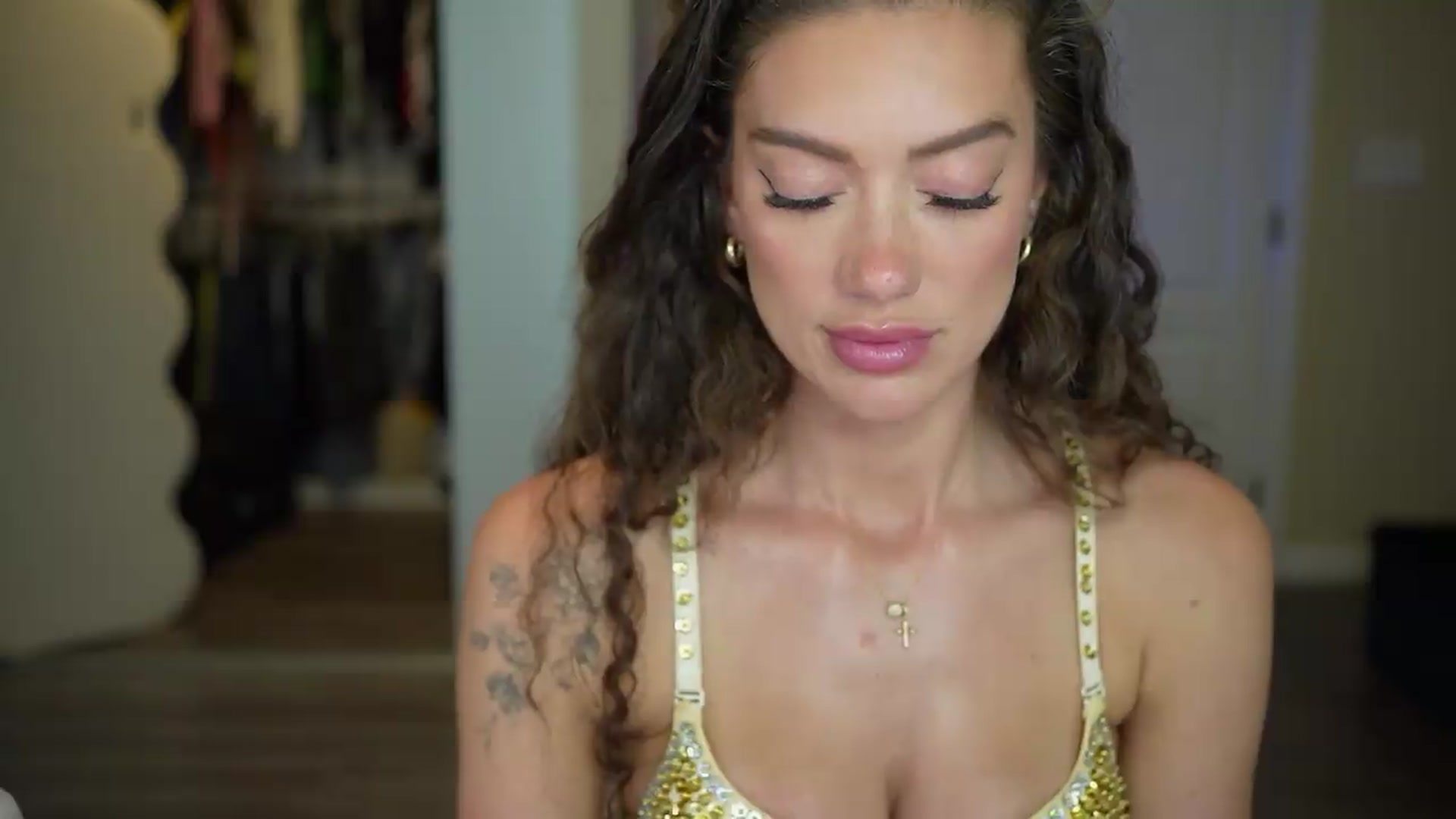 Gallery image thumbnail from KylieNicole's myfreecams stream on, 08/18/2026, 06:19 image 15 of 20