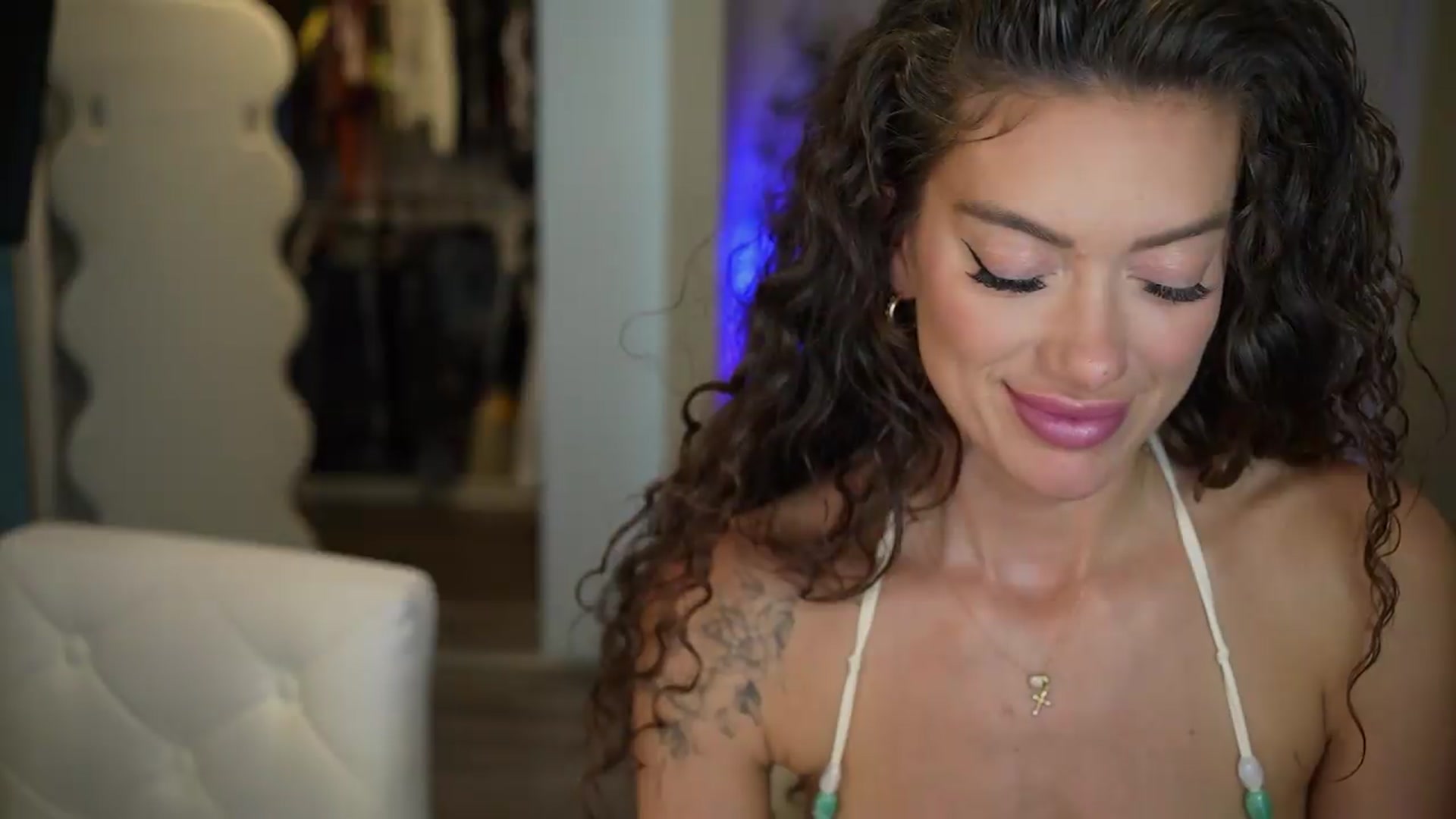 Gallery image thumbnail from KylieNicole's myfreecams stream on, 08/27/2026, 08:45 image 3 of 20
