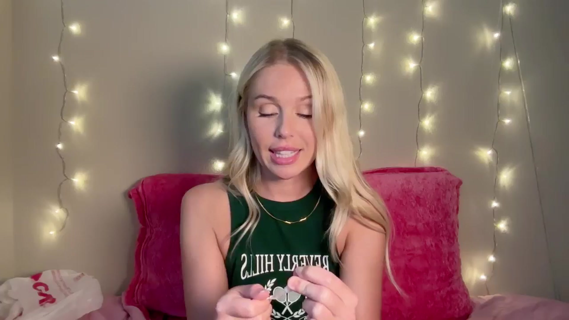 Gallery image thumbnail from Kylie_Baby's myfreecams stream on, 08/23/2024, 13:12 image 7 of 20