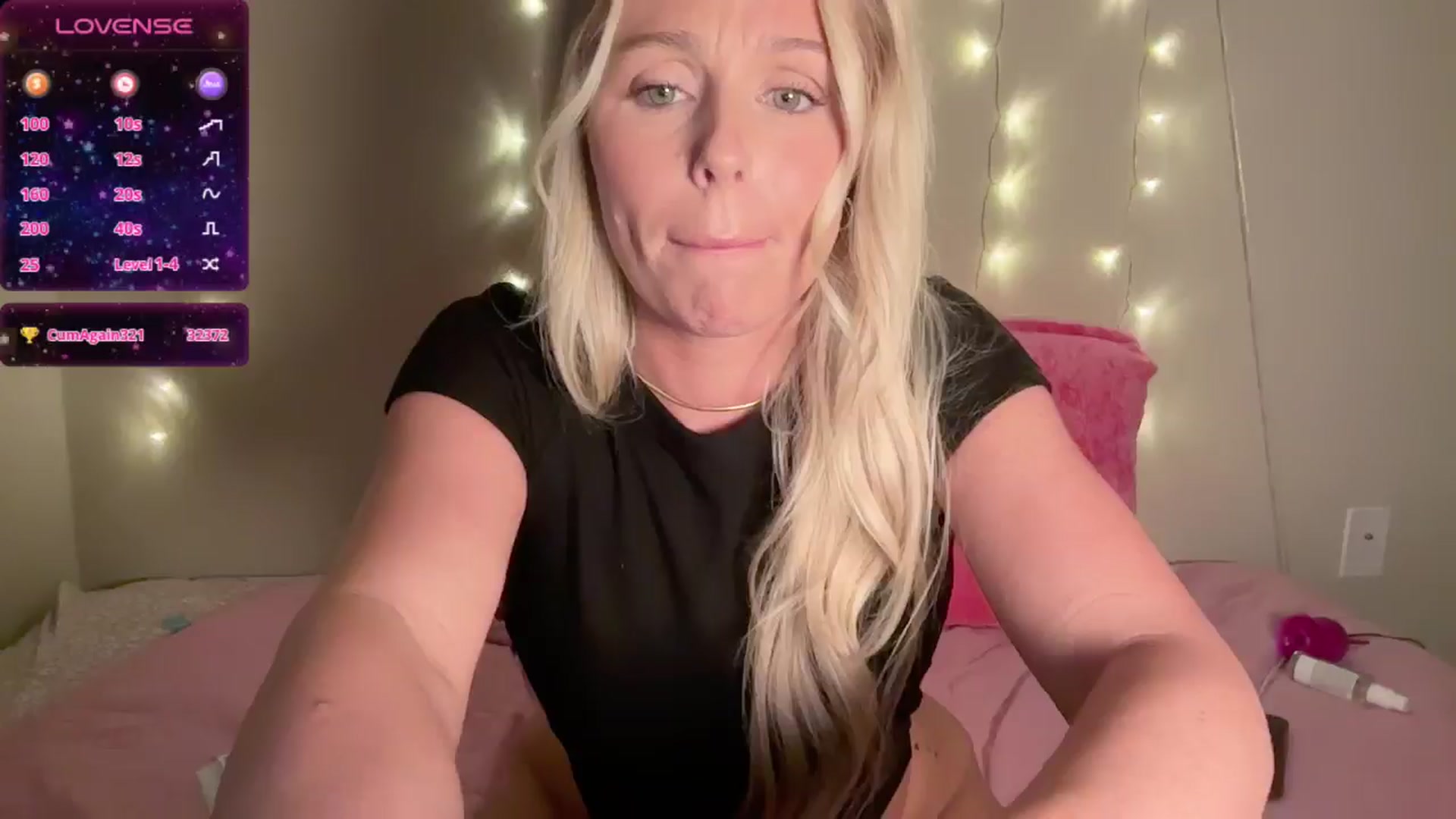 Gallery image thumbnail from Kylie_Baby's myfreecams stream on, 08/28/2024, 24:38 image 15 of 20
