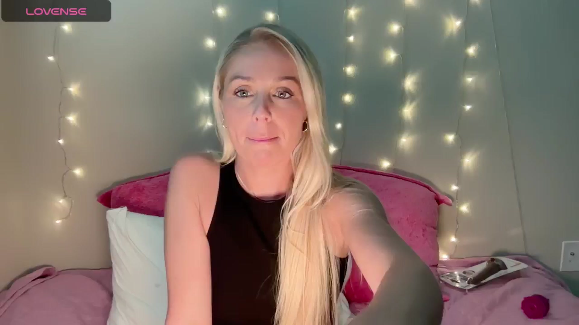 Gallery image thumbnail from Kylie_Baby's myfreecams stream on, 09/03/2024, 13:09 image 1 of 20