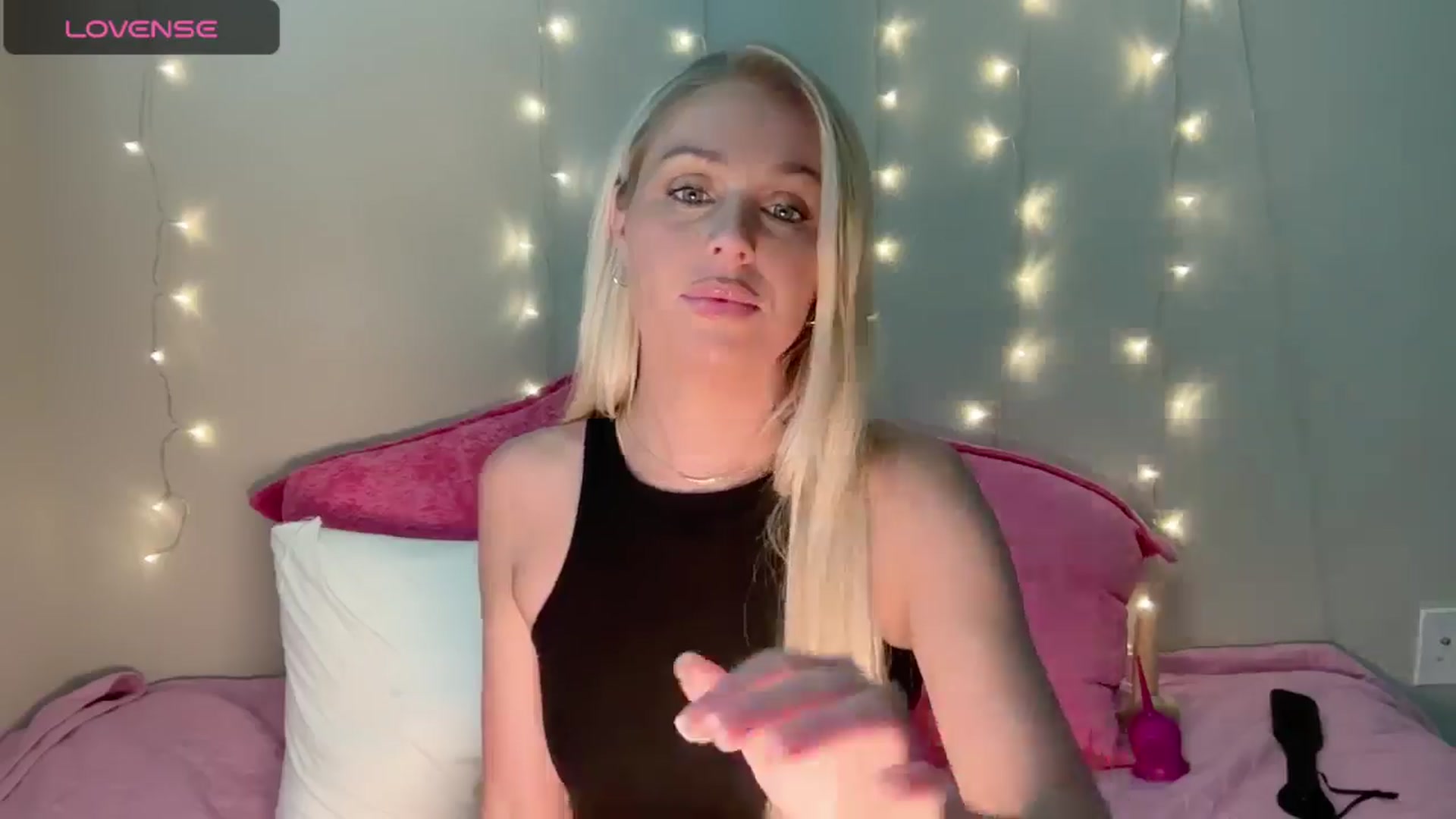 Gallery image thumbnail from Kylie_Baby's myfreecams stream on, 09/03/2024, 13:09 image 13 of 20
