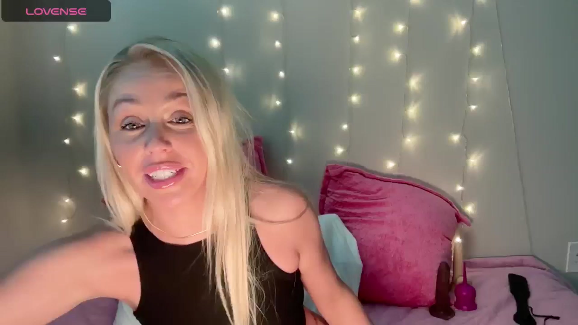 Gallery image thumbnail from Kylie_Baby's myfreecams stream on, 09/03/2024, 13:09 image 6 of 20