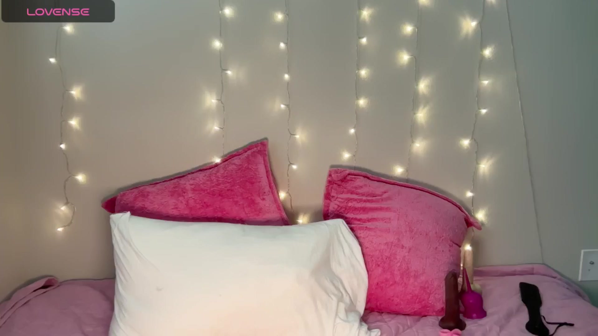 Gallery image thumbnail from Kylie_Baby's myfreecams stream on, 09/03/2024, 13:09 image 18 of 20