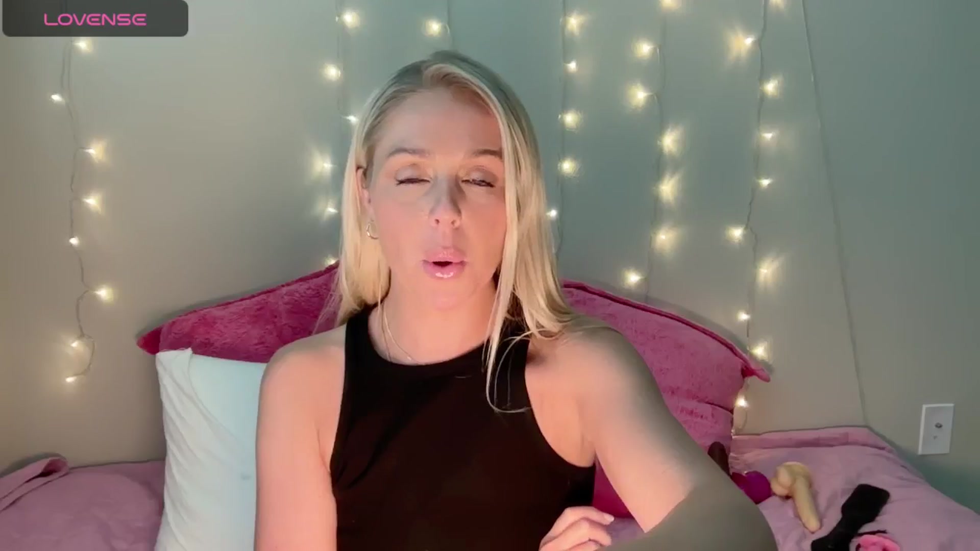 Gallery image thumbnail from Kylie_Baby's myfreecams stream on, 09/03/2024, 13:48 image 2 of 20