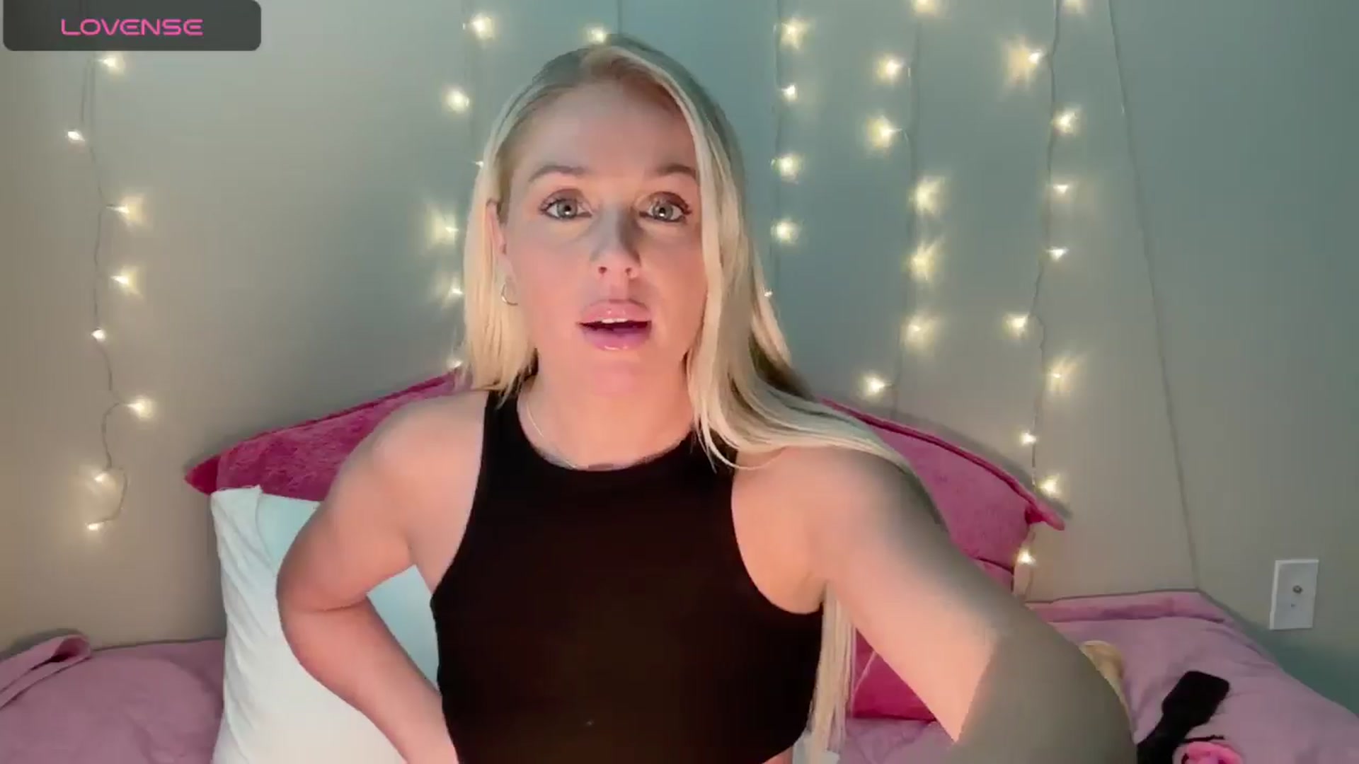 Gallery image thumbnail from Kylie_Baby's myfreecams stream on, 09/03/2024, 13:48 image 11 of 20