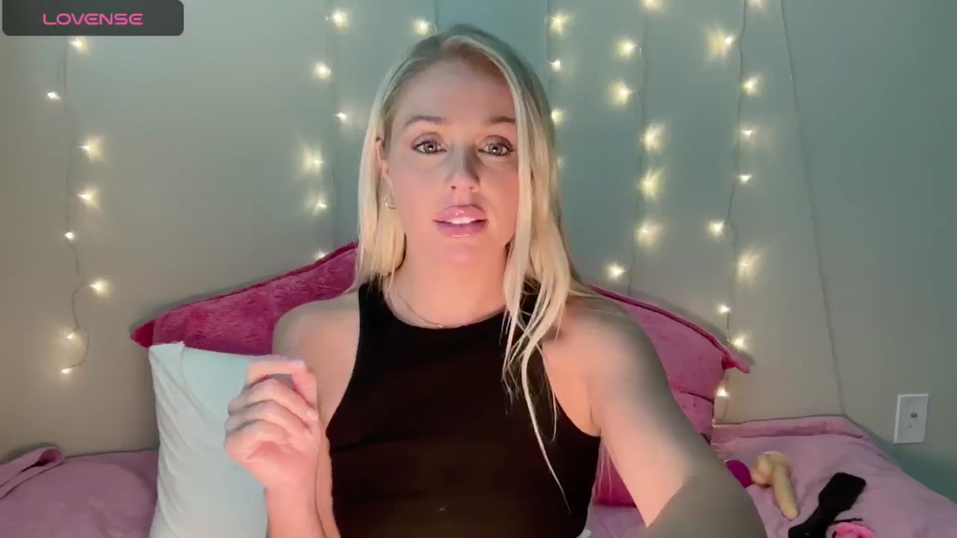 Gallery image thumbnail from Kylie_Baby's myfreecams stream on, 09/03/2024, 13:48 image 9 of 20