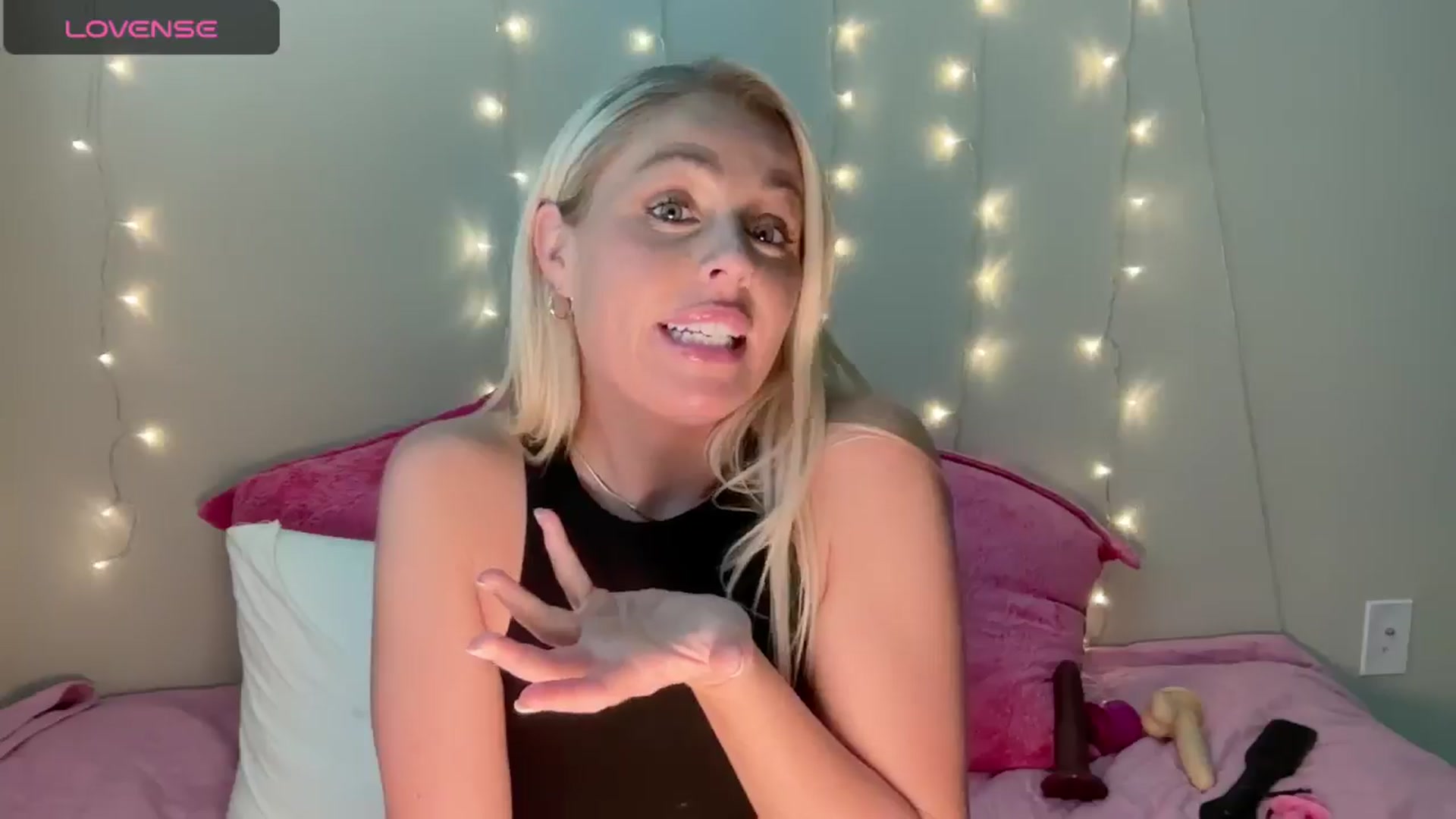 Gallery image thumbnail from Kylie_Baby's myfreecams stream on, 09/03/2024, 13:48 image 13 of 20