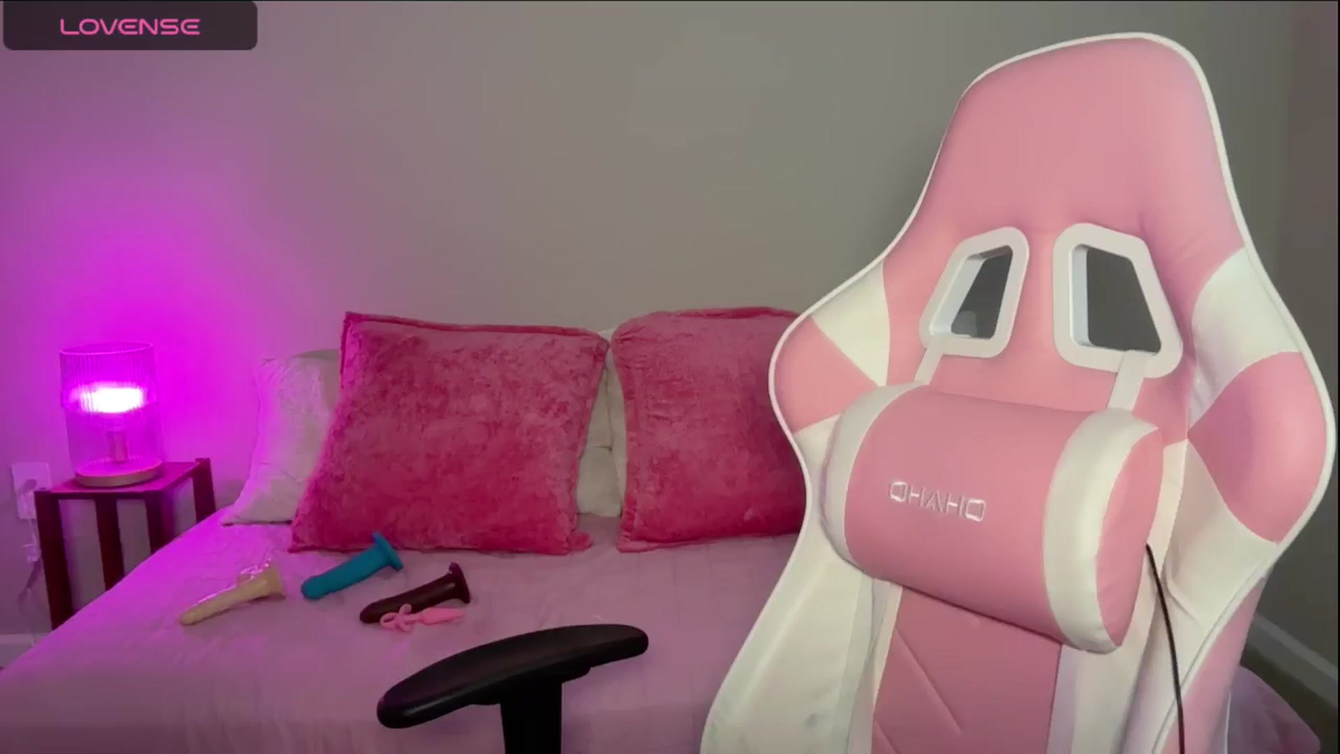 Gallery image thumbnail from Kylie_Baby's myfreecams stream on, 09/06/2024, 16:58 image 1 of 20