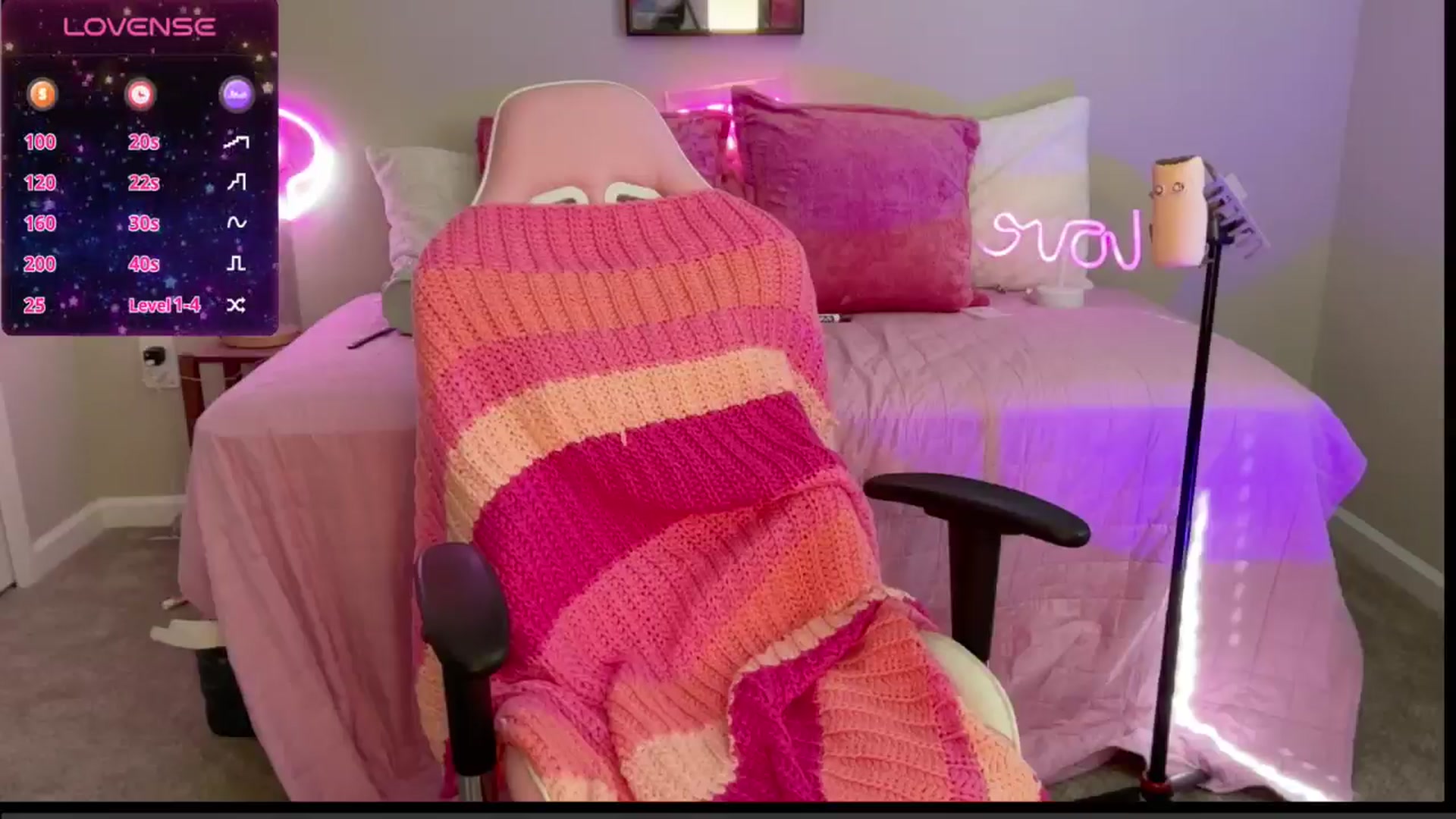 Gallery image thumbnail from Kylie_Baby's myfreecams stream on, 09/10/2024, 17:19 image 9 of 20