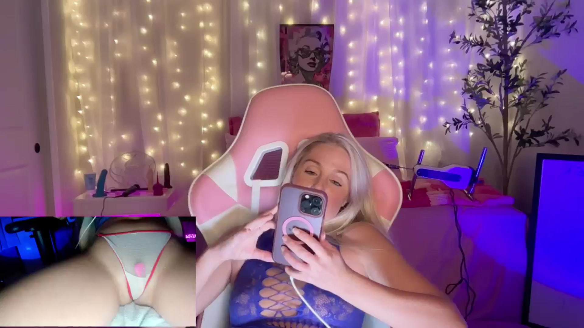 Gallery image thumbnail from Kylie_Baby's myfreecams stream on, 09/13/2024, 03:06 image 17 of 20