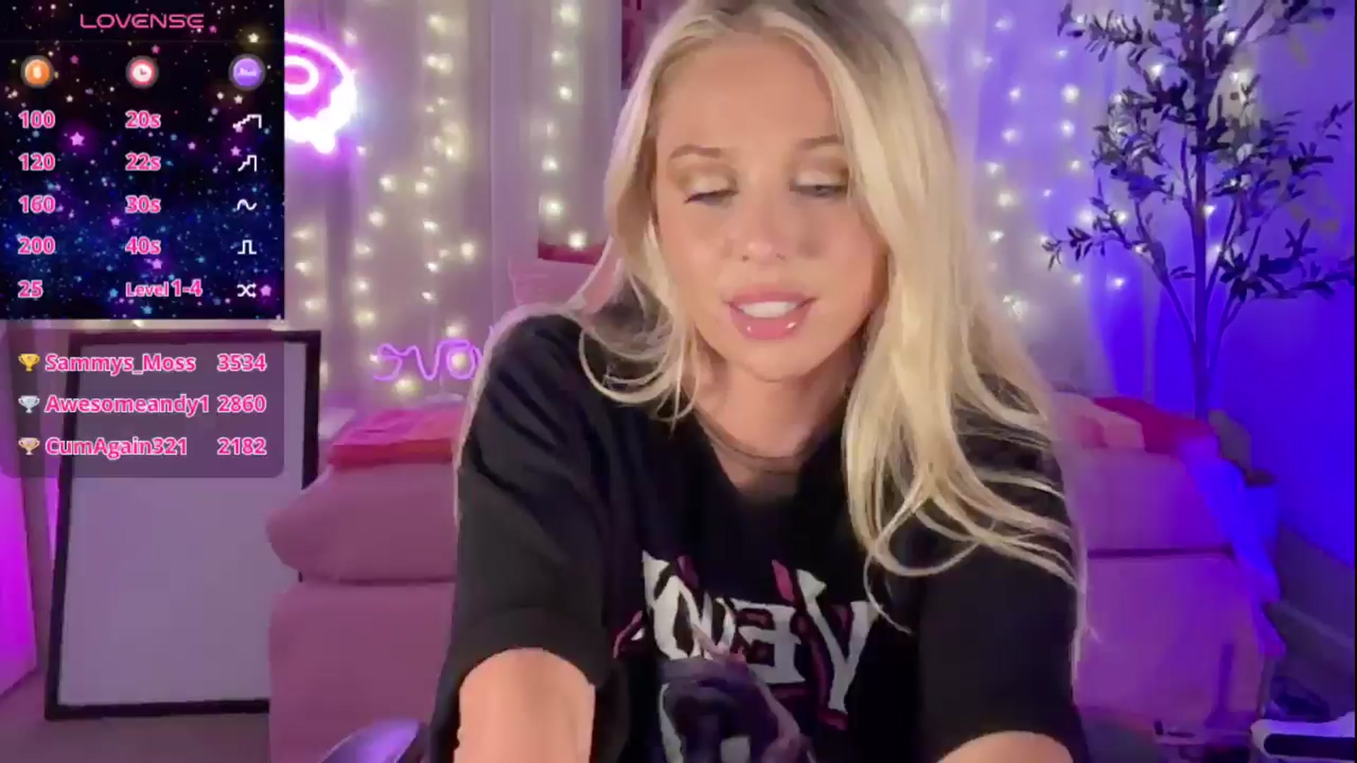 Gallery image thumbnail from Kylie_Baby's myfreecams stream on, 09/16/2024, 01:30 image 16 of 20