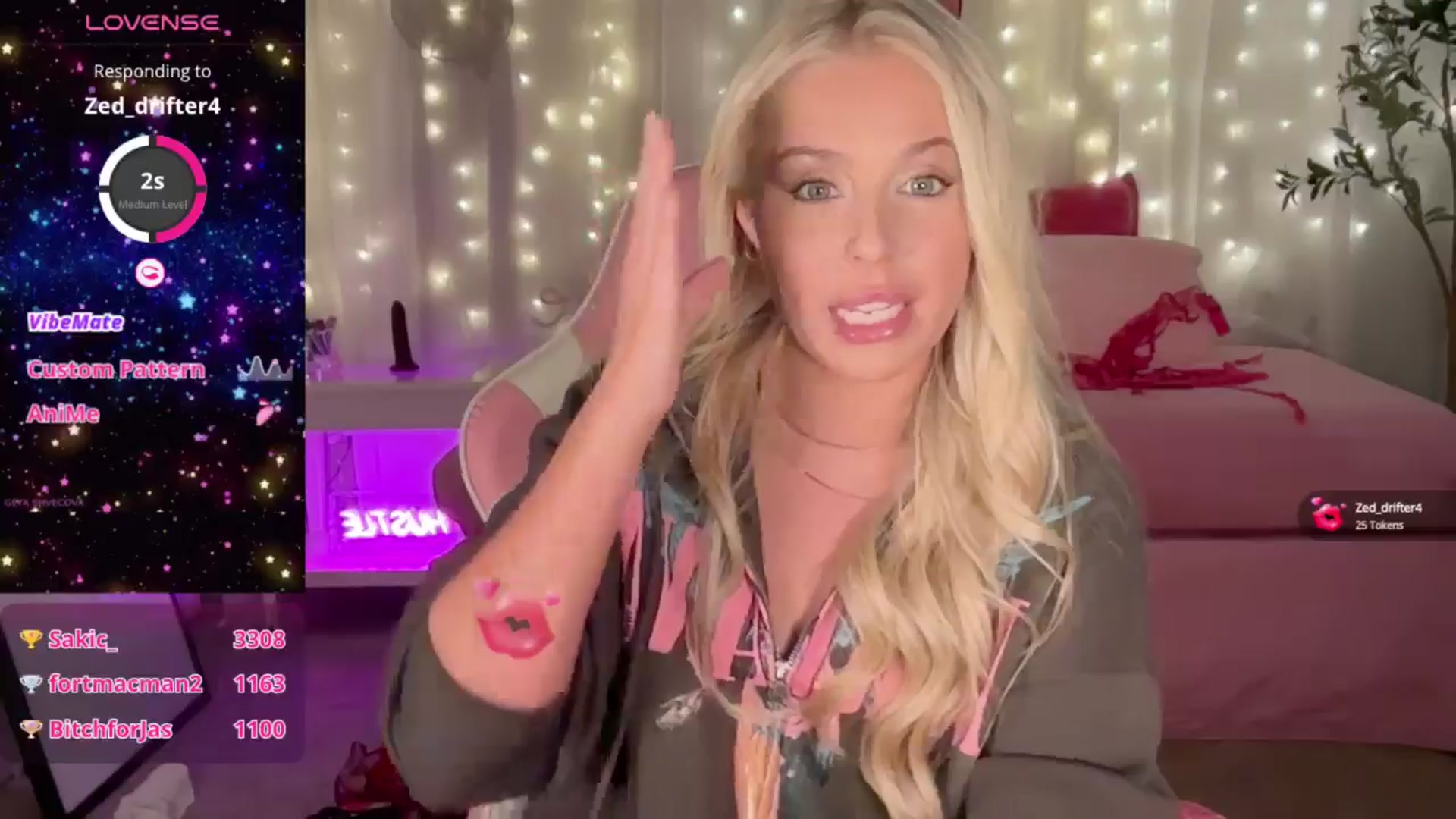 Gallery image thumbnail from Kylie_Baby's myfreecams stream on, 09/19/2024, 16:42 image 2 of 20