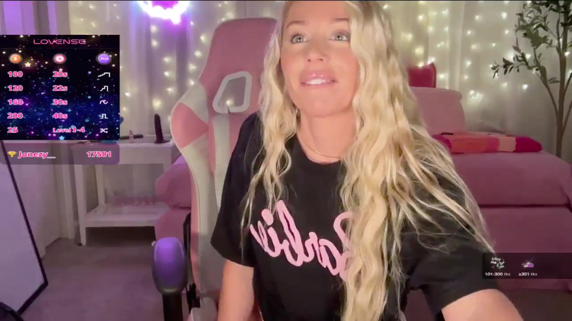 Gallery image thumbnail from Kylie_Baby's myfreecams stream on, 09/25/2024, 16:18 image 15 of 20
